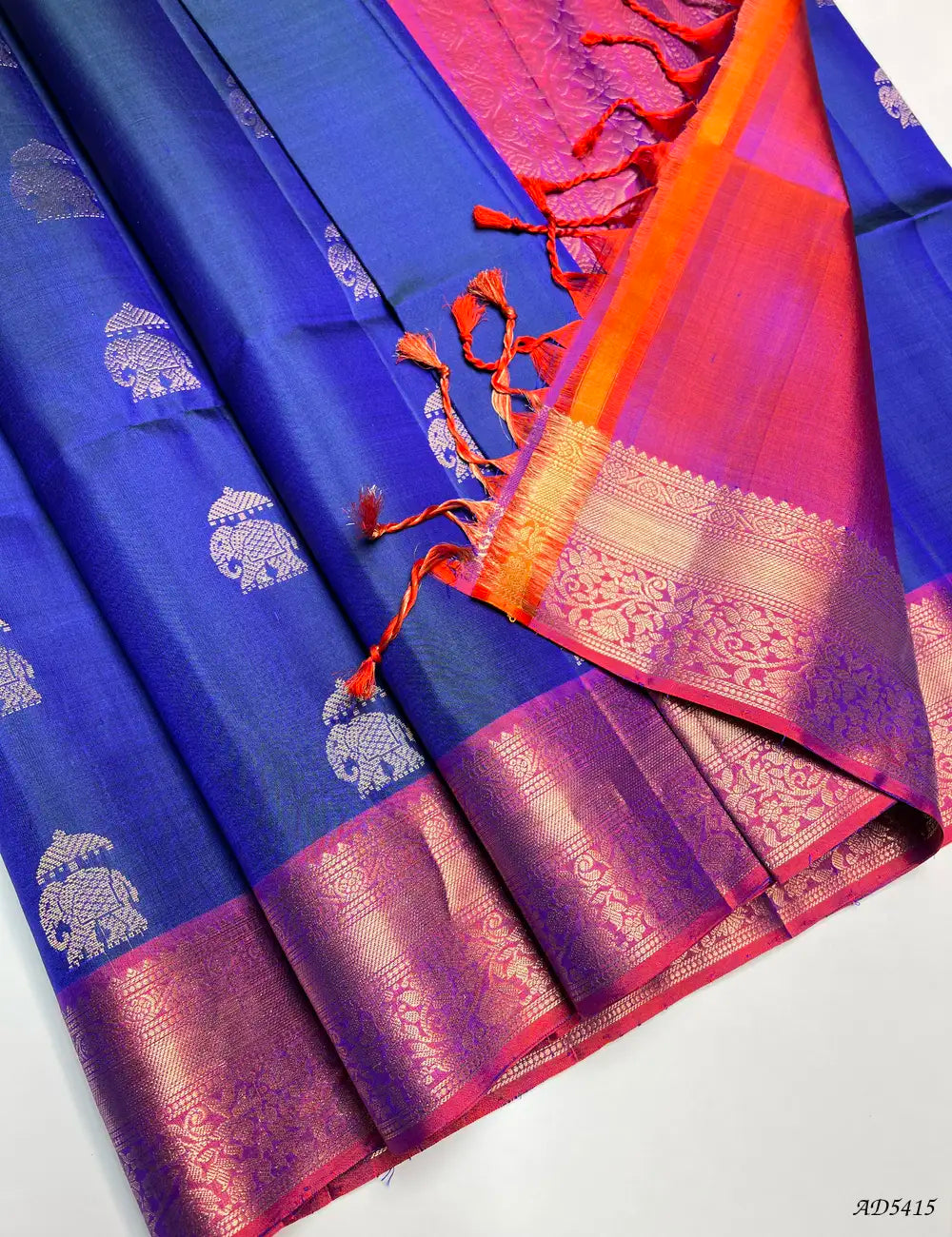 Ink Blue & Magenta - Kanchi Border Soft Silk Saree Pallu View