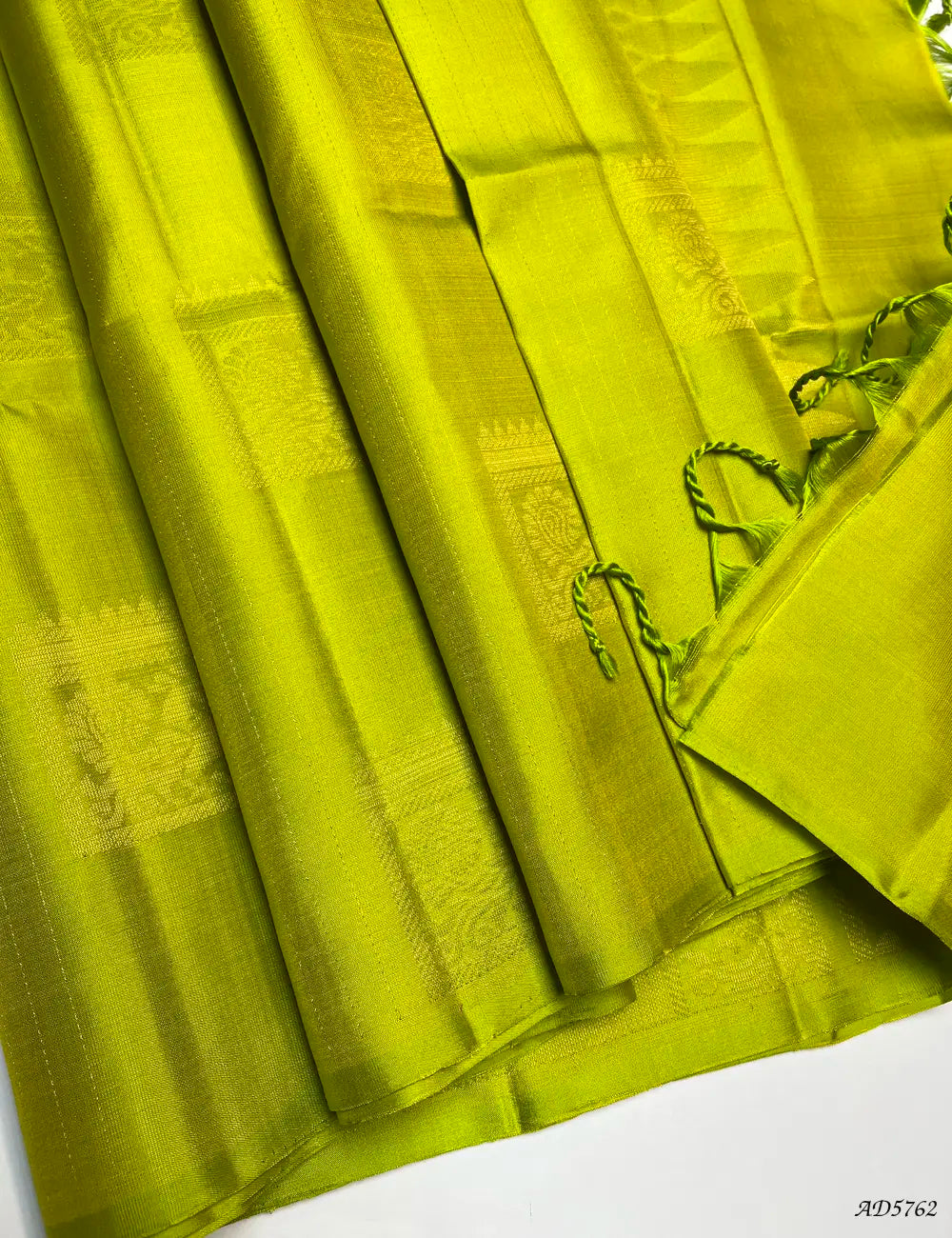 Lime Green - Soft Silk Saree Pallu View