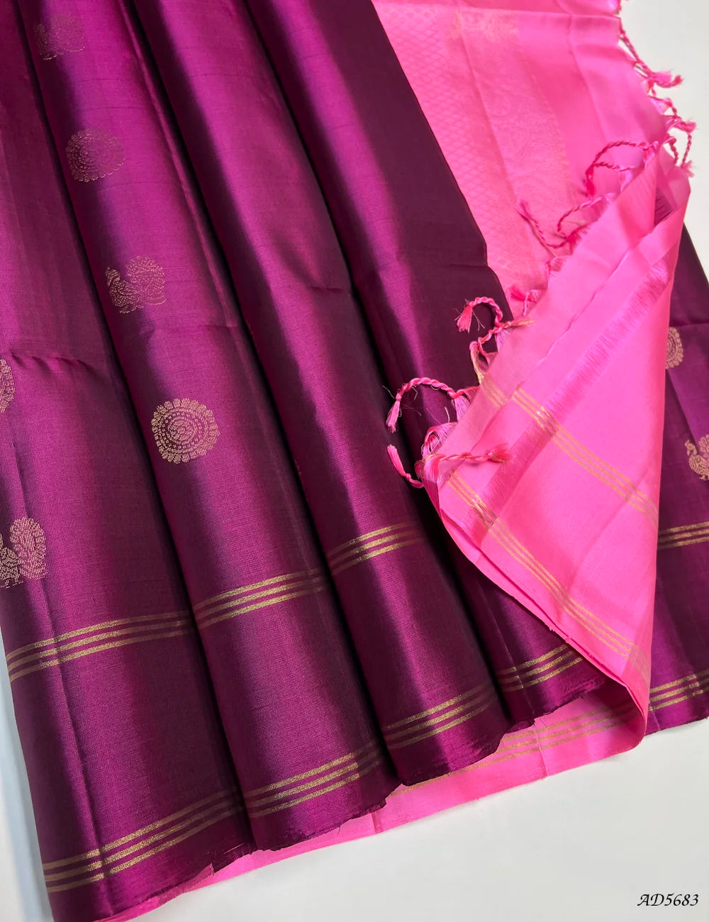 Magenta & Pink - Soft Silk Saree Pallu View