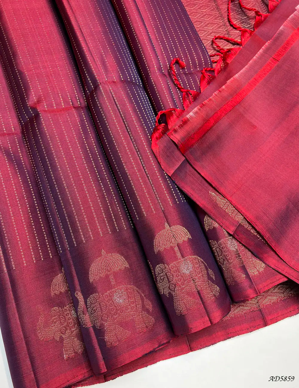 Maroon - Vairaoosi Fancy Border Soft Silk Saree Pallu View