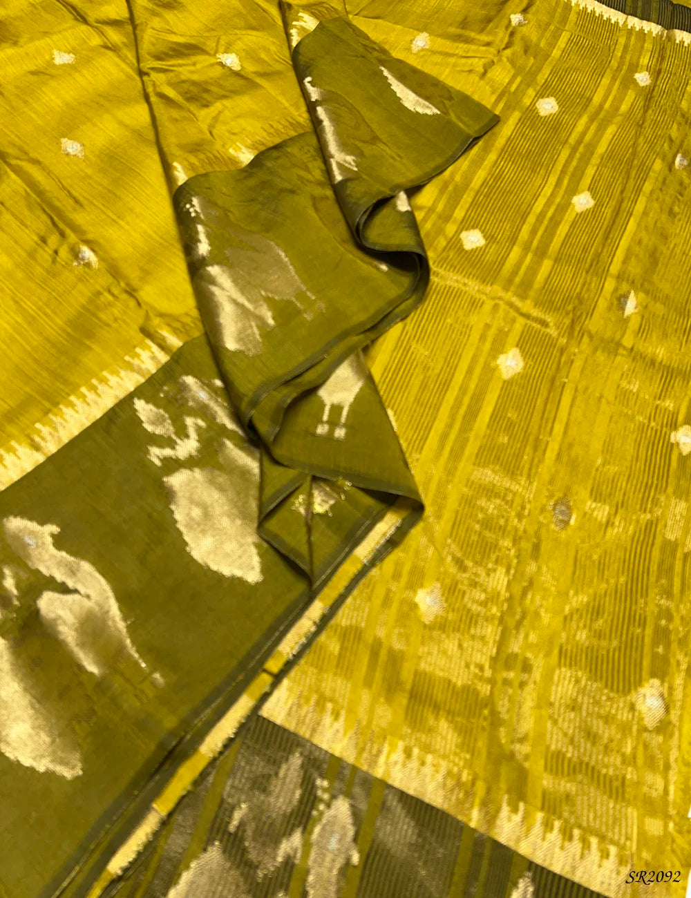 Mehandi Green & Olive Green - Viscose Crepe Saree Pallu View