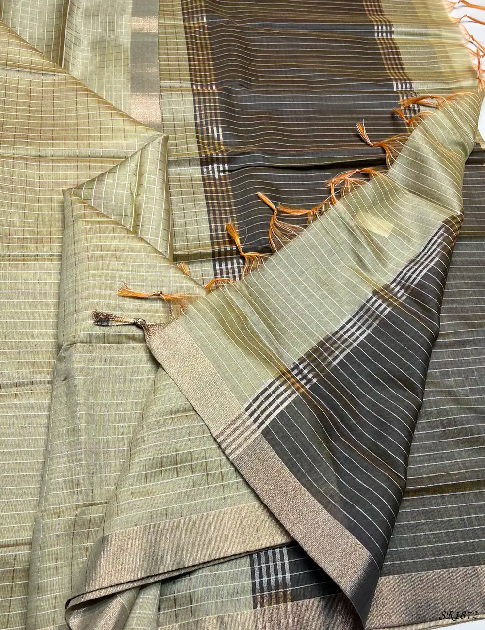 Mint Green & Dark Olive Green - Fancy Semi Tussar Saree Pallu View