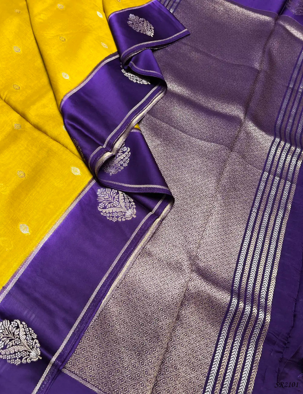 Mustard & Purple - Viscose Tussar Saree Pallu View