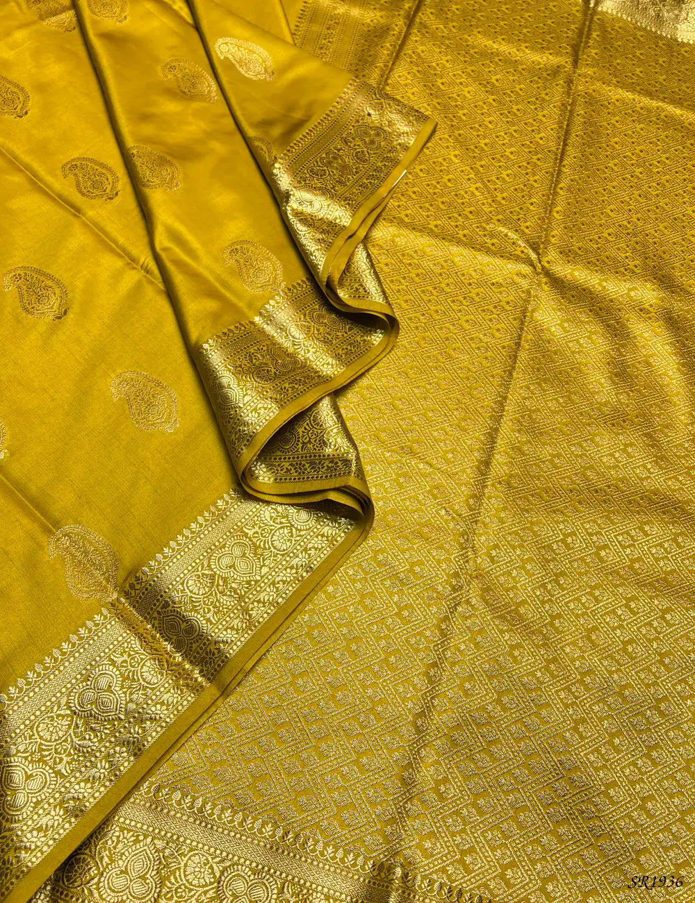 Mustard Yellow - Semi Banaras Saree Pallu View