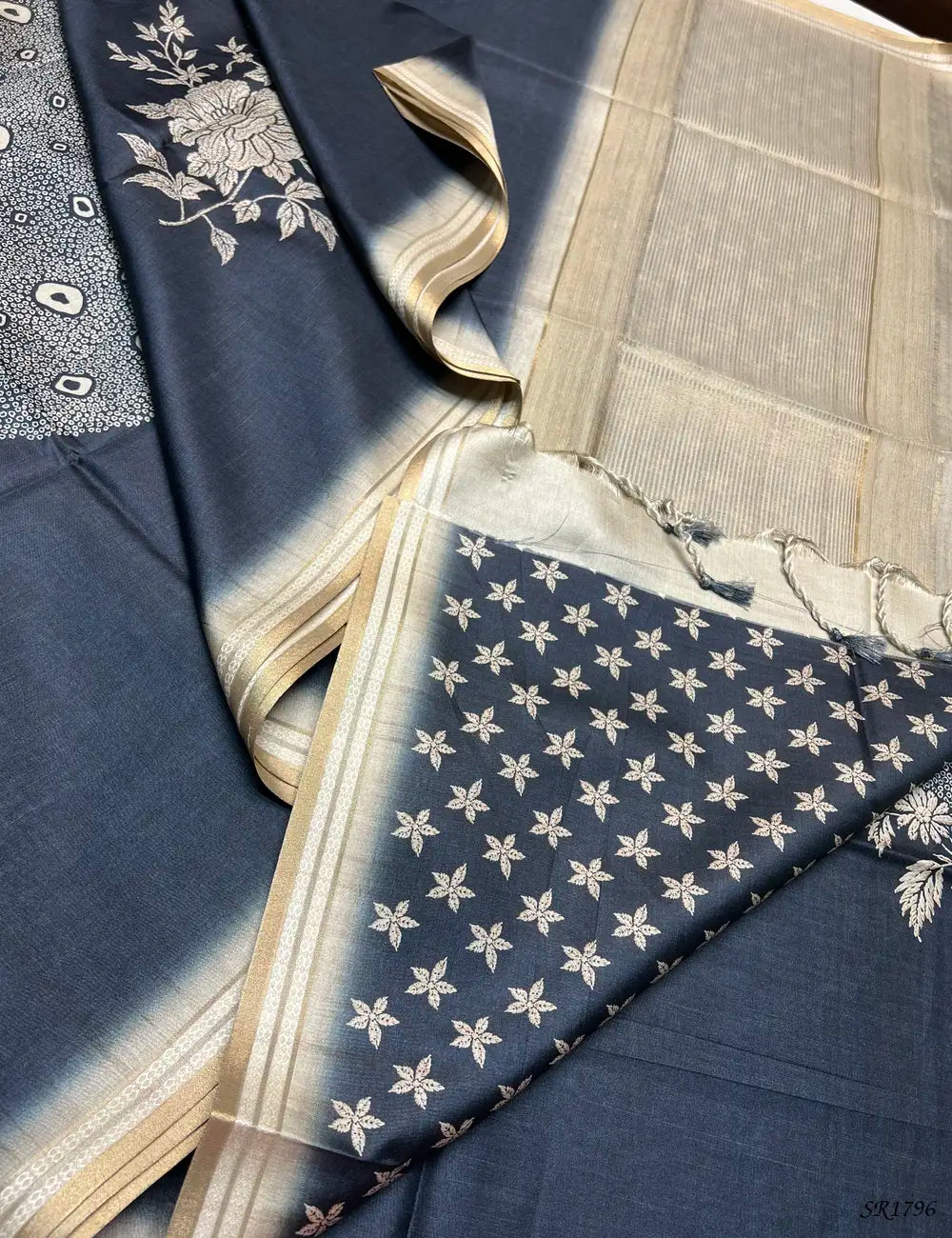 Navy Blue & Beige - Semi Tussar Sarees Pallu View