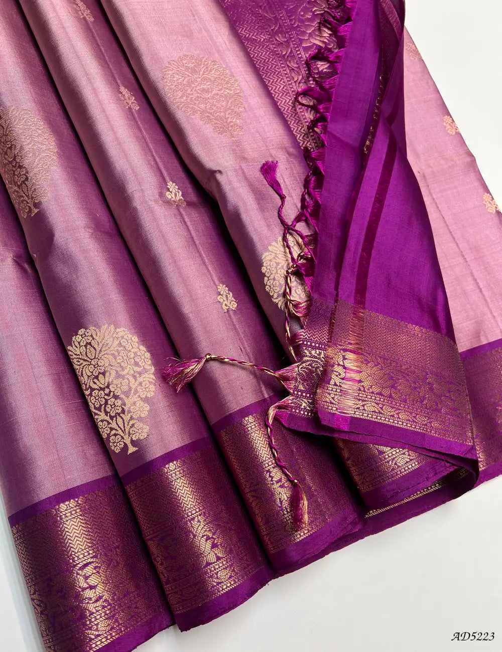 Onion Pink & Magenta - Kanchi Border Soft Silk Saree Pallu View