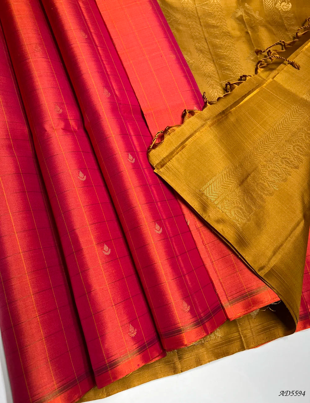 Orangish Pink & Mustard - Checkerd Soft Silk Saree Pallu View