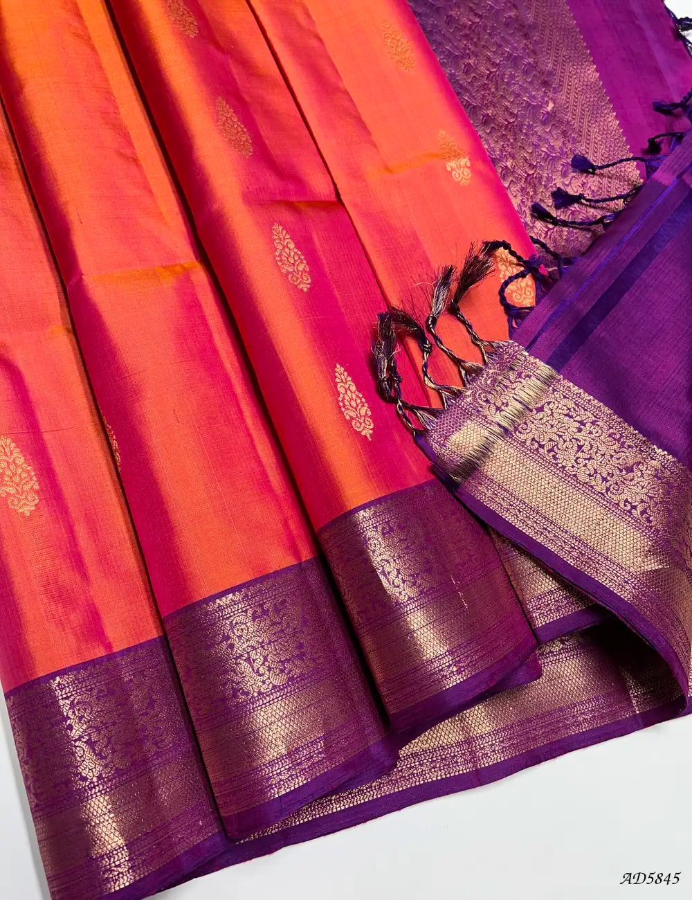 Orangish Pink & Purple - Kanchi Border Soft Silk Saree Pallu View