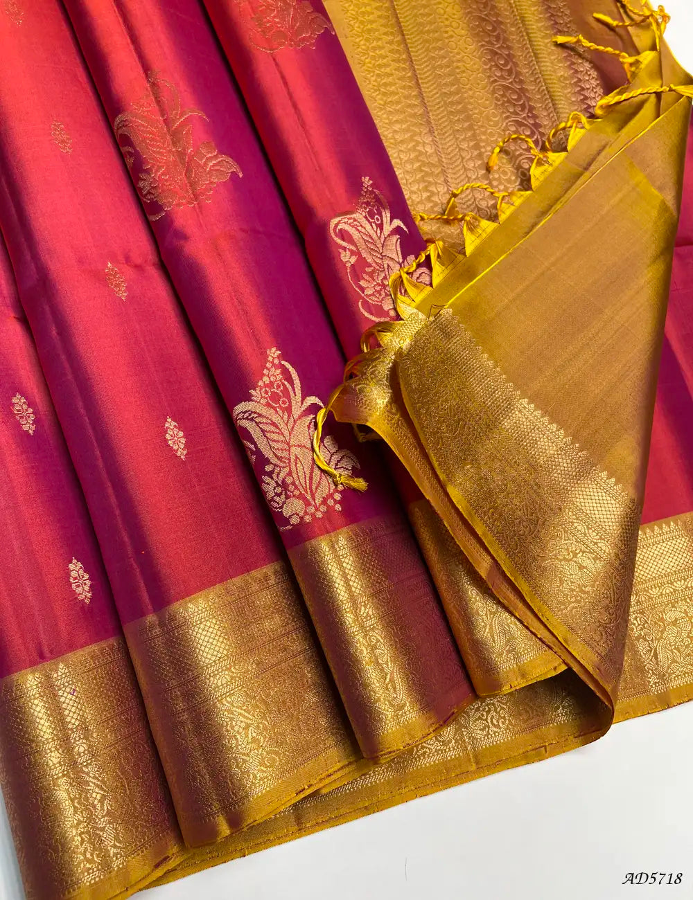 Paprika Orange & Yellow - Kanchi Border Soft Silk Saree Pallu View