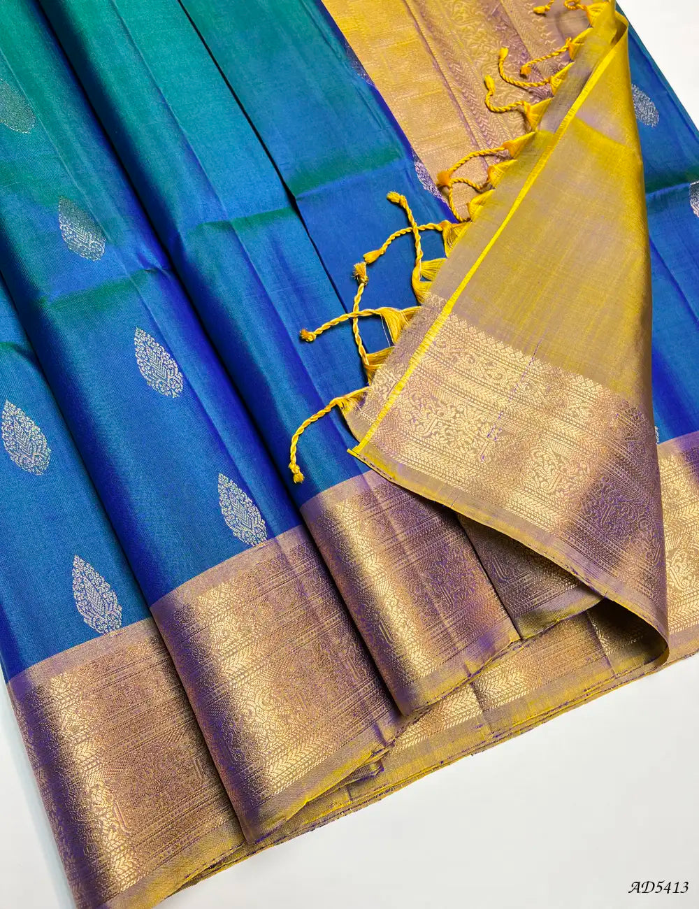 Peacocok Blue & Dual Tone Yellow - Kanchi Border Soft Silk Saree Pallu View