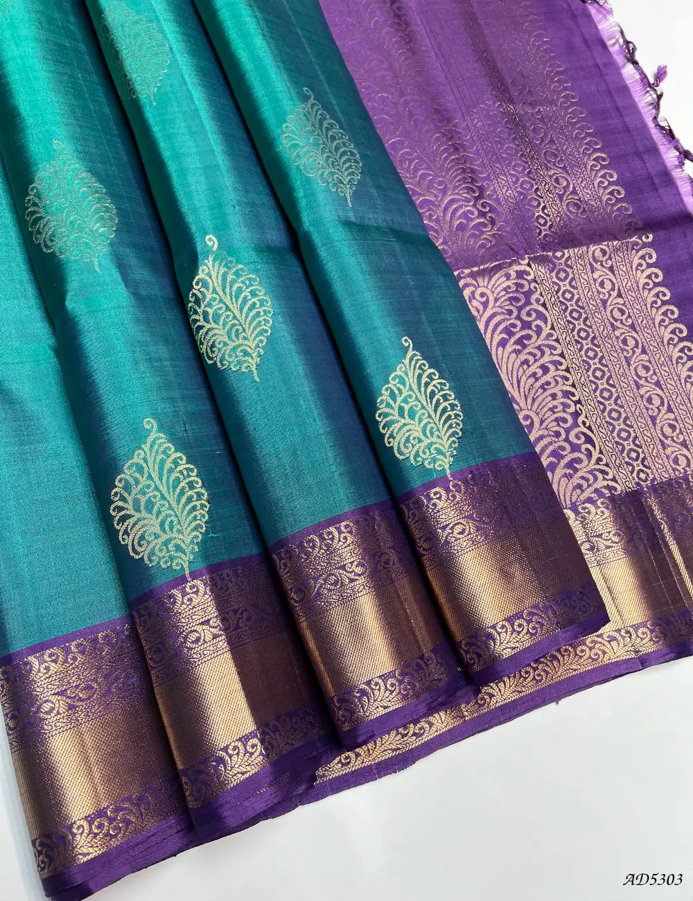 Persian Green & Mauve Purple - Kanchi Border Soft Silk Saree Front View