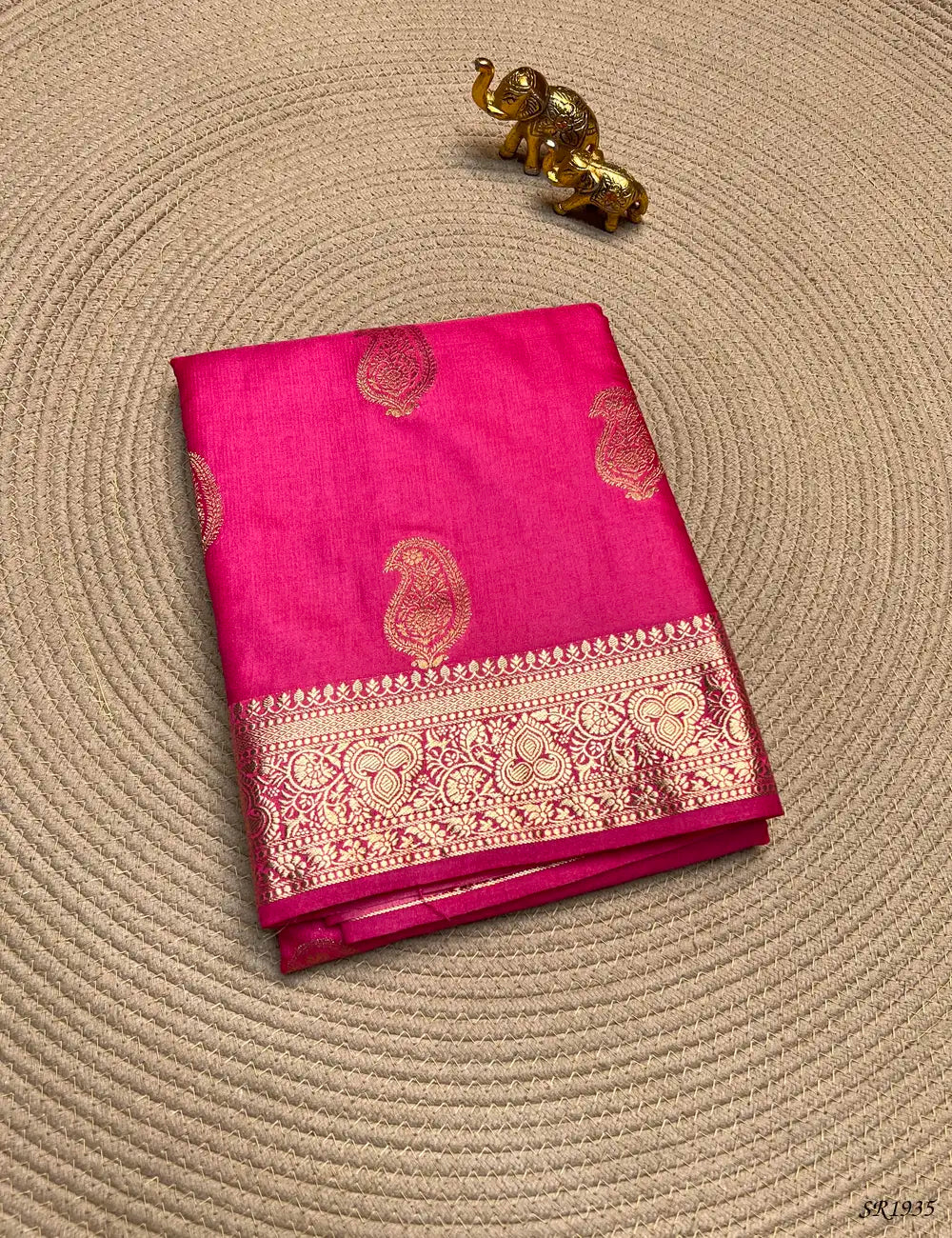 Pink - Semi Banaras Saree Pallu View