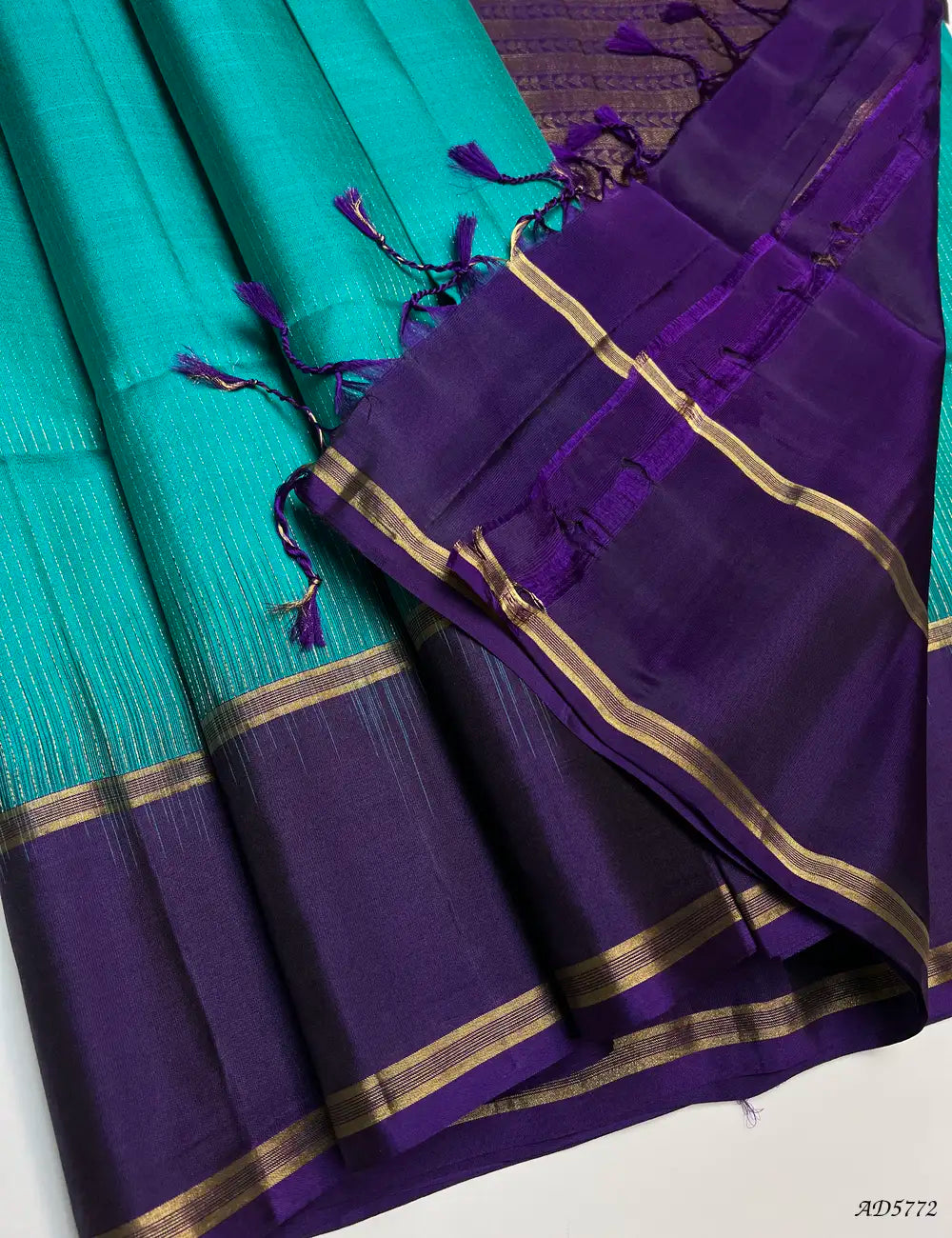 Rama Green & Purple- Vairaoosi X Retta Pet Border Soft Silk Saree Pallu View