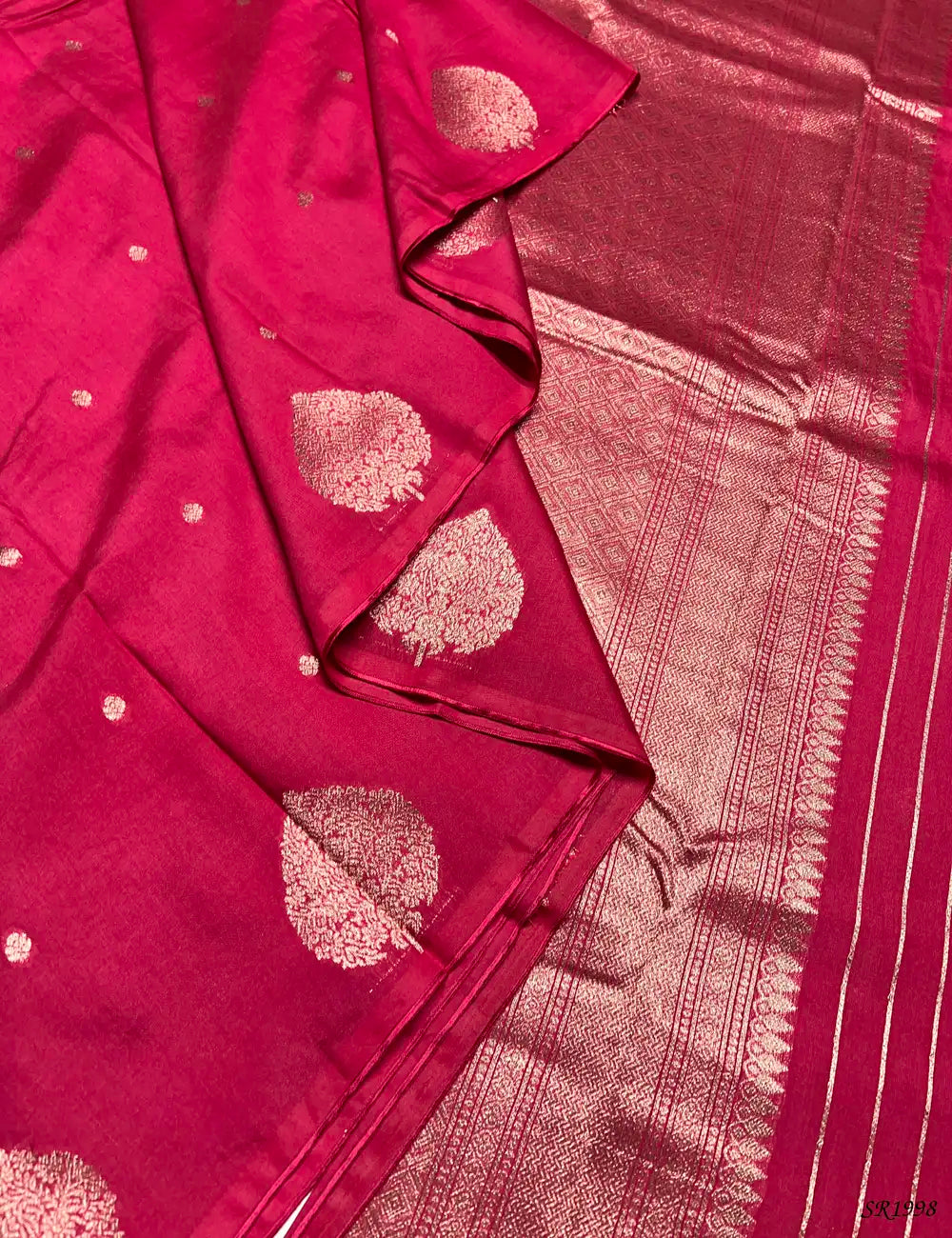 Rani Pink - Viscose Georgette Saree Pallu View