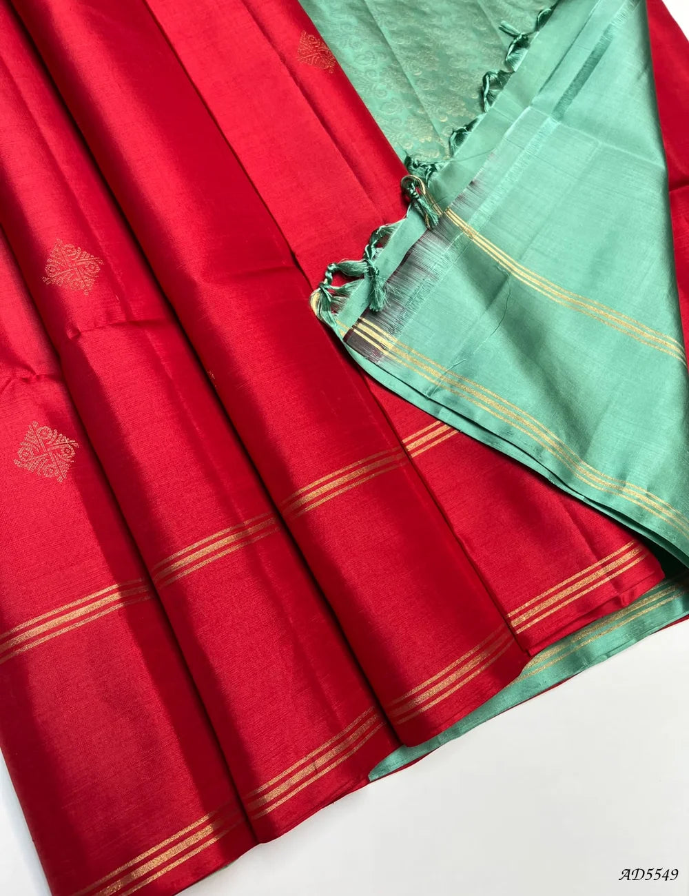 Red & Pastel Mint Green - Soft Silk Saree Pallu View