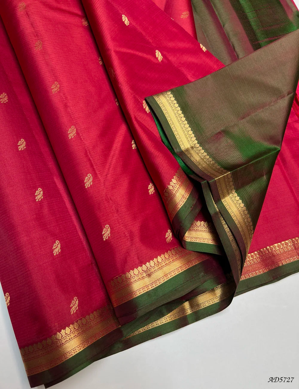 Reddish Pink & Dual Tone green - Kanchi Border Soft Silk Saree Pallu View