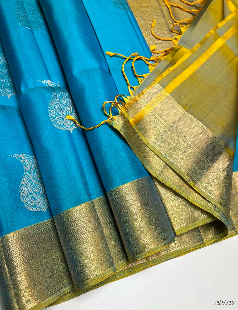 Sky Blue & Golden - Kanchi Border Soft Silk Saree Pallu View