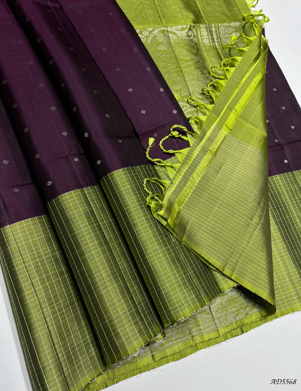 Wine & Dual Green - Bhutta With Checks Border Soft Silk Saree Pallu View