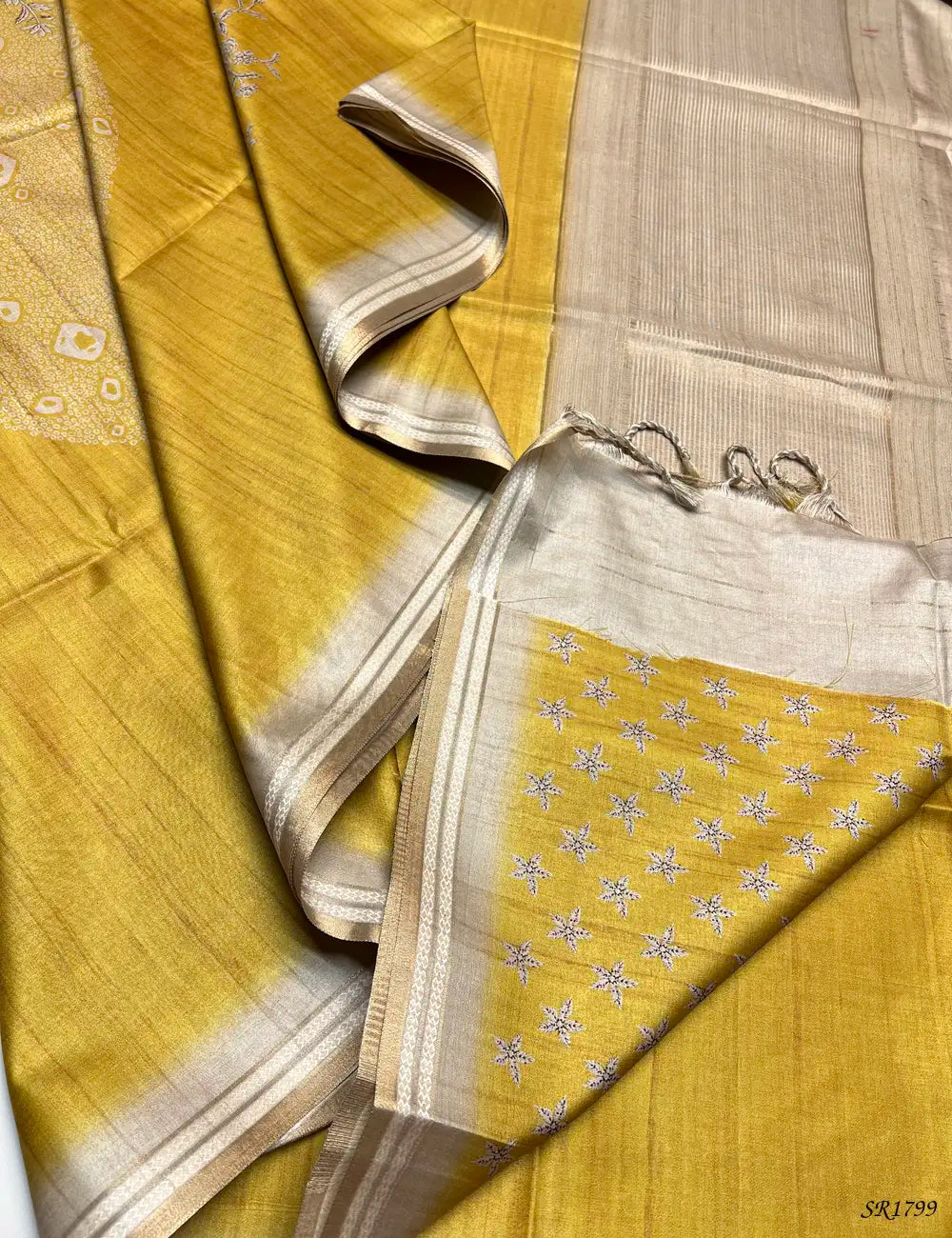 Yellow & Beige - Semi Tussar Sarees Pallu View