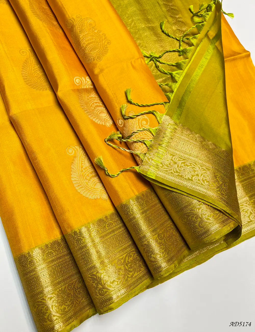 Yellow & Lime Green - Kanchi Border Soft Silk Saree Pallu View