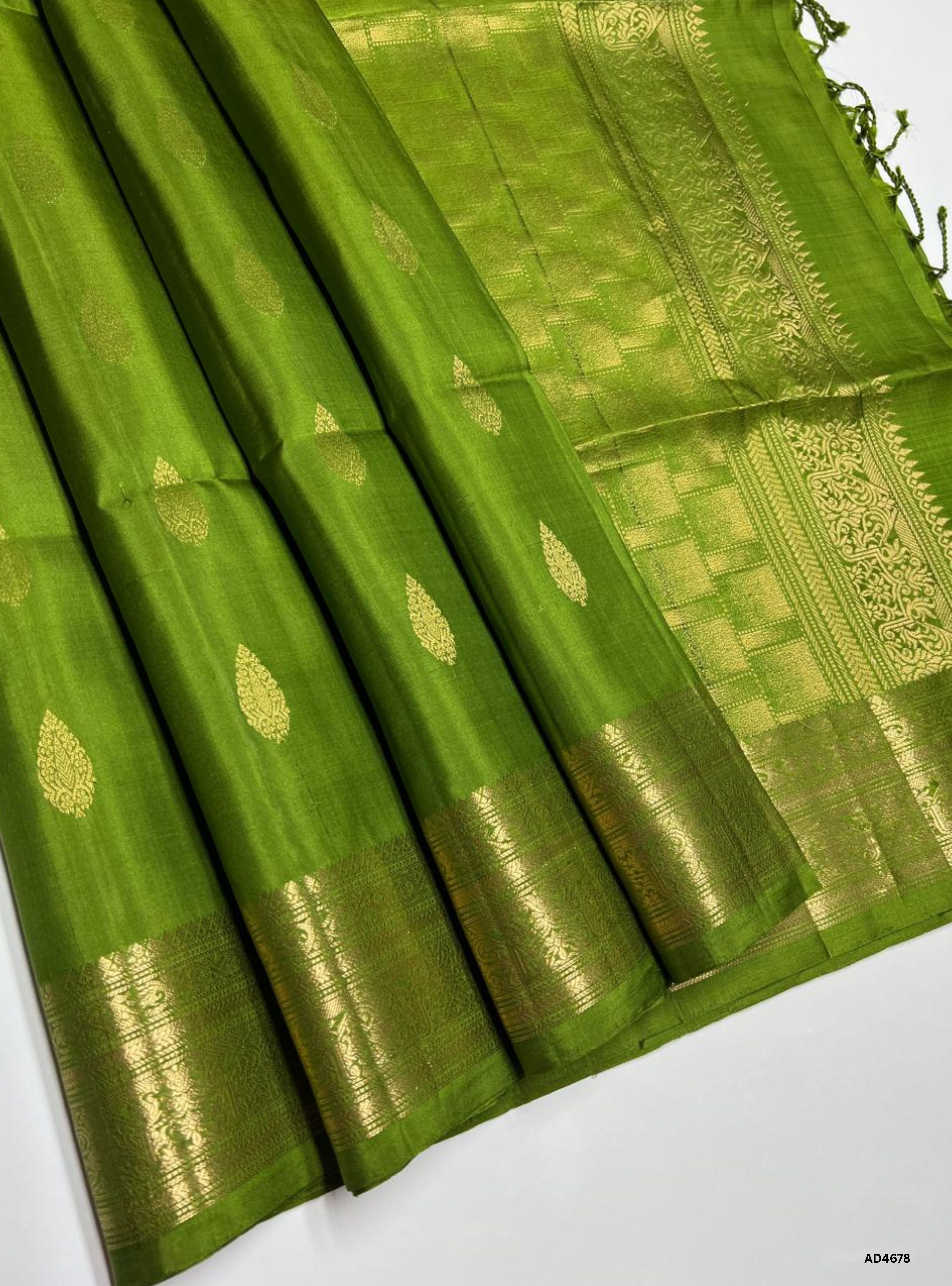 Moss Green - Kanchi Border Soft Silk Saree