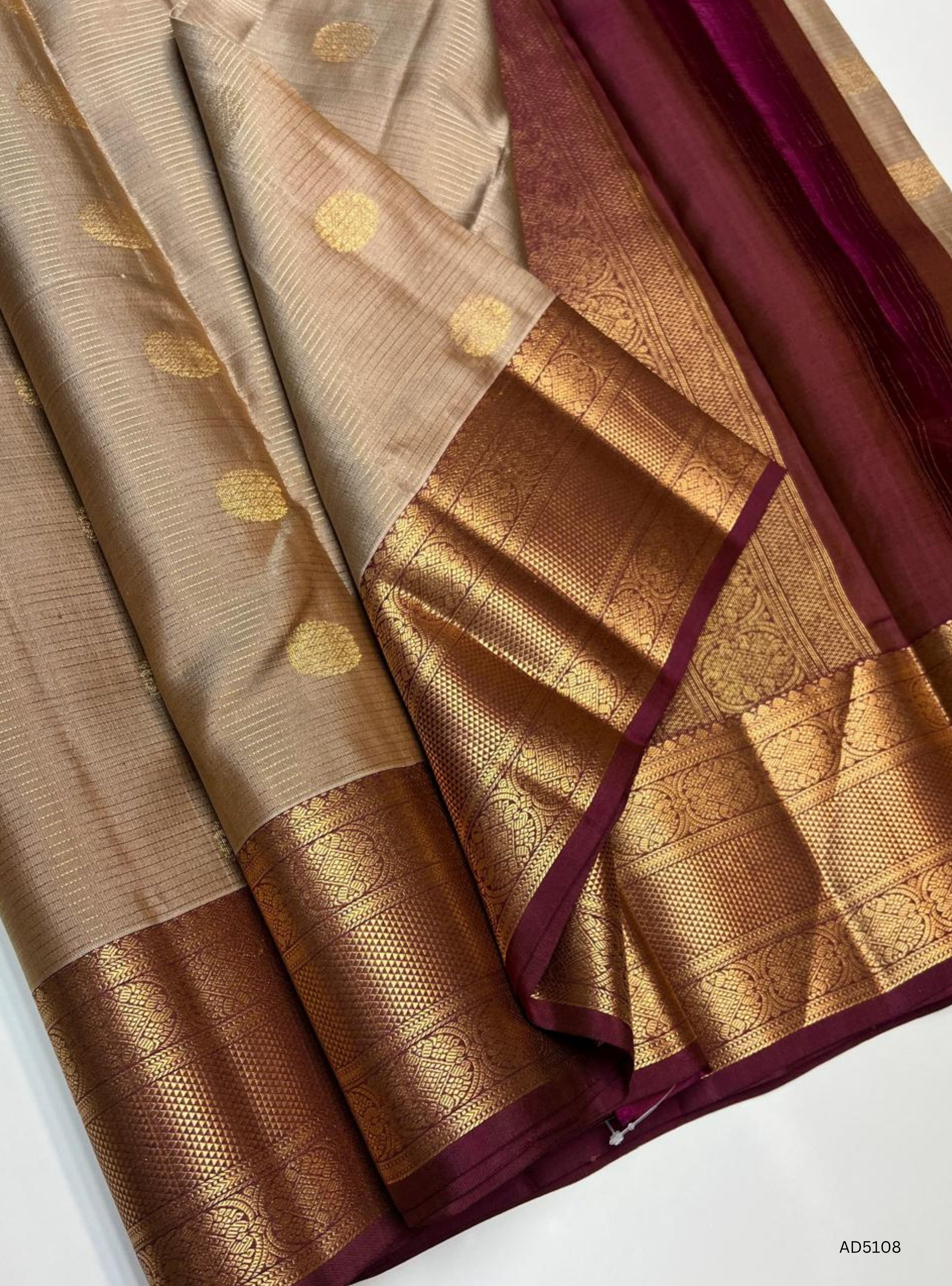 Beige & Magenta Pink - Kanchi Border Soft Silk Saree
