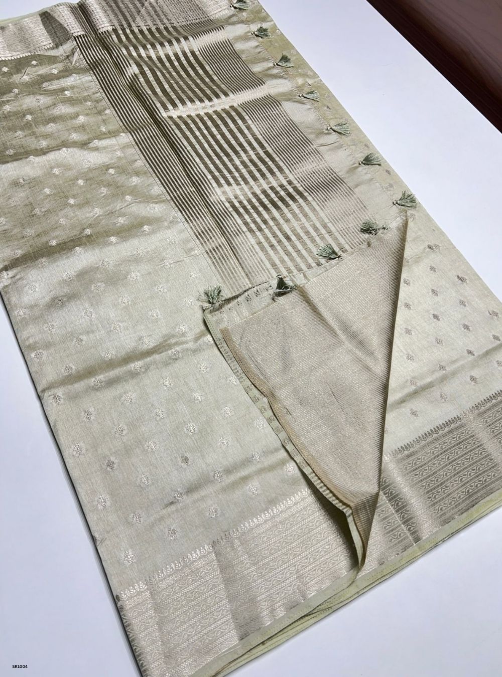 Ivory - Soft Cotton Saree