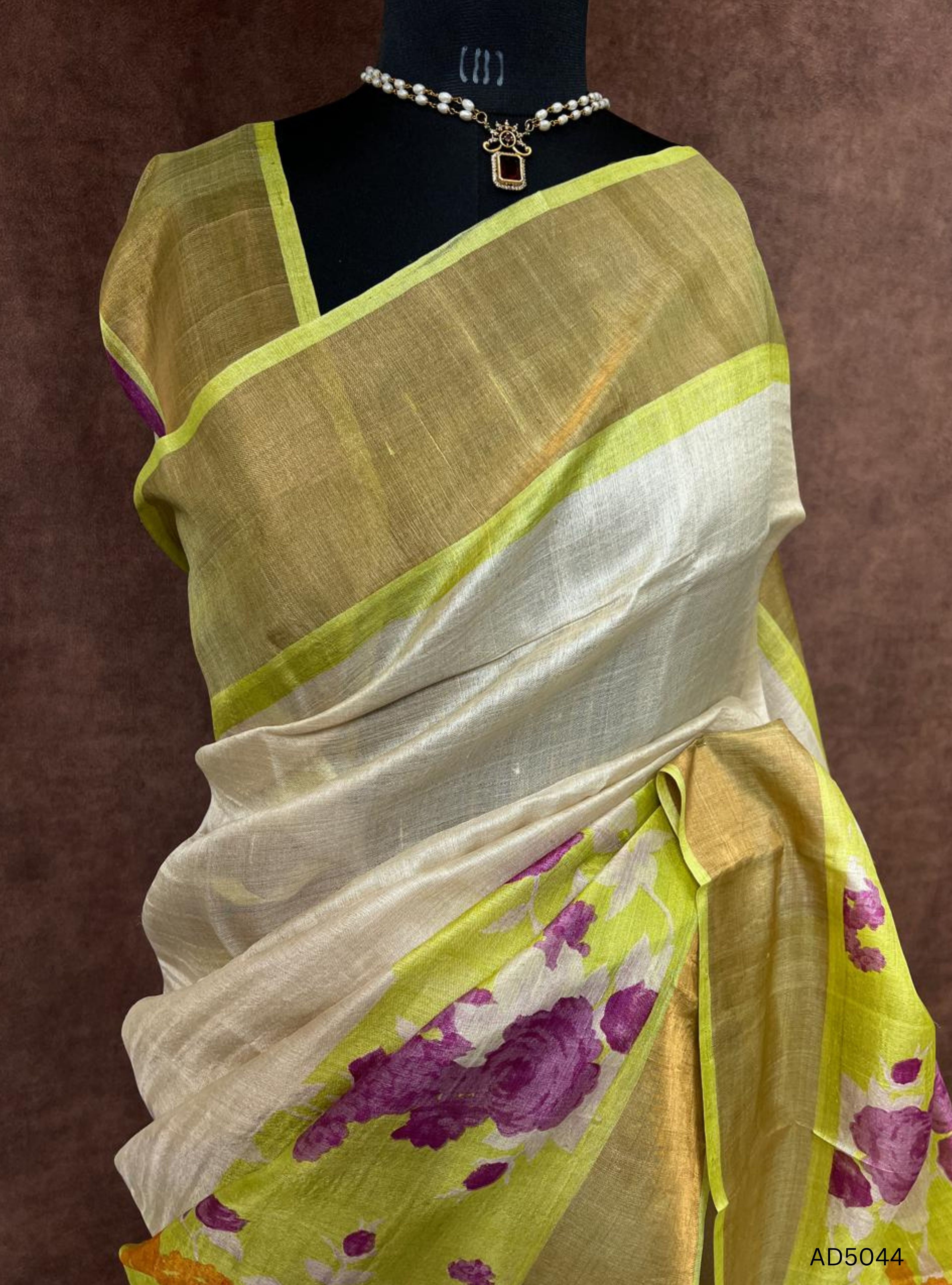 Ivory & Pista Green - Pure Desi Tussar Saree
