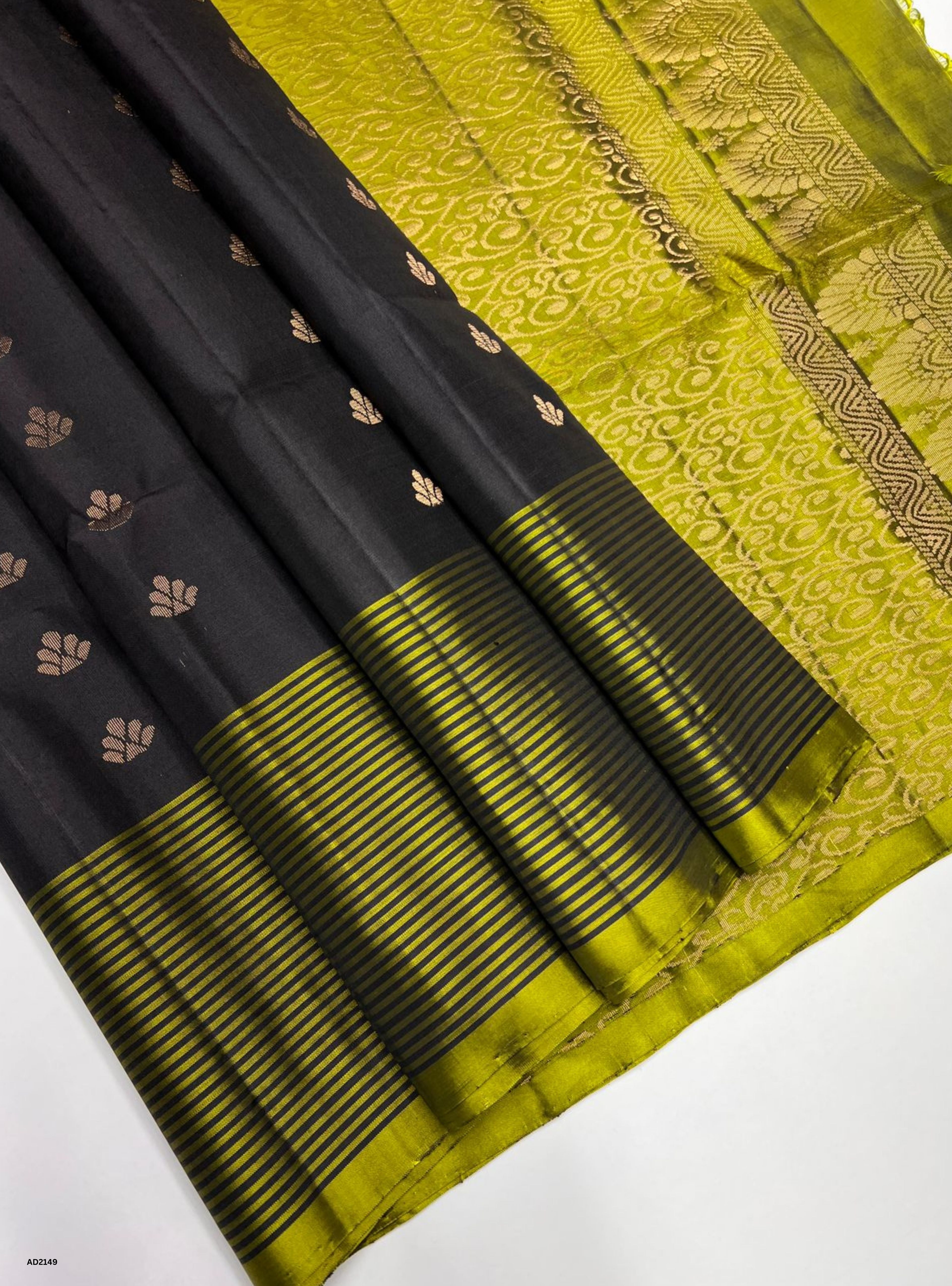 Black & Parrot Green - Soft Silk Saree