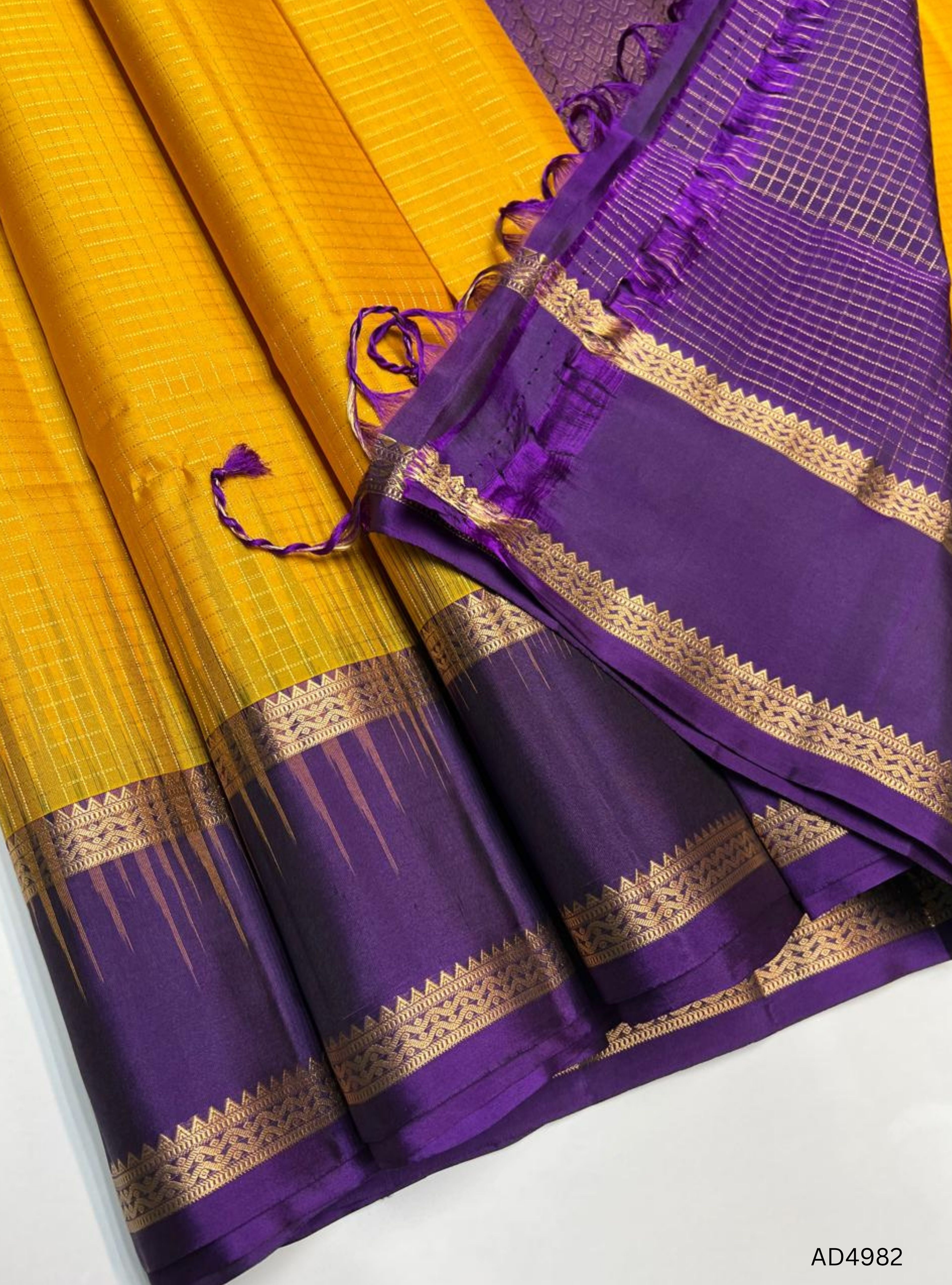 Yellow & Purple - Checkerd Retta Pet Soft Silk Saree