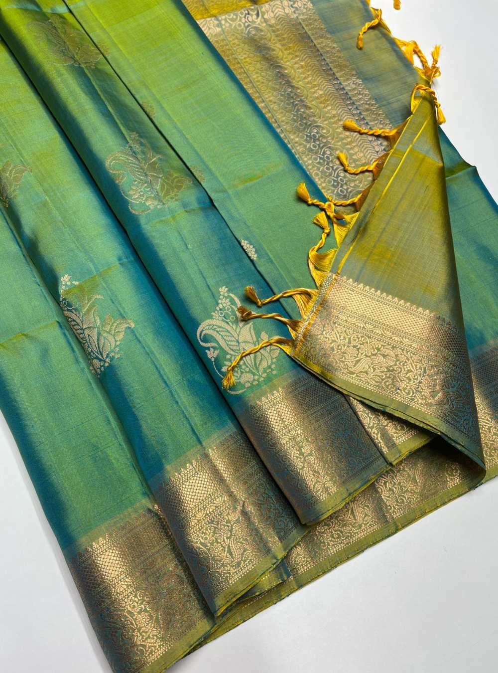 Dual Tone Green - Soft Silk Saree