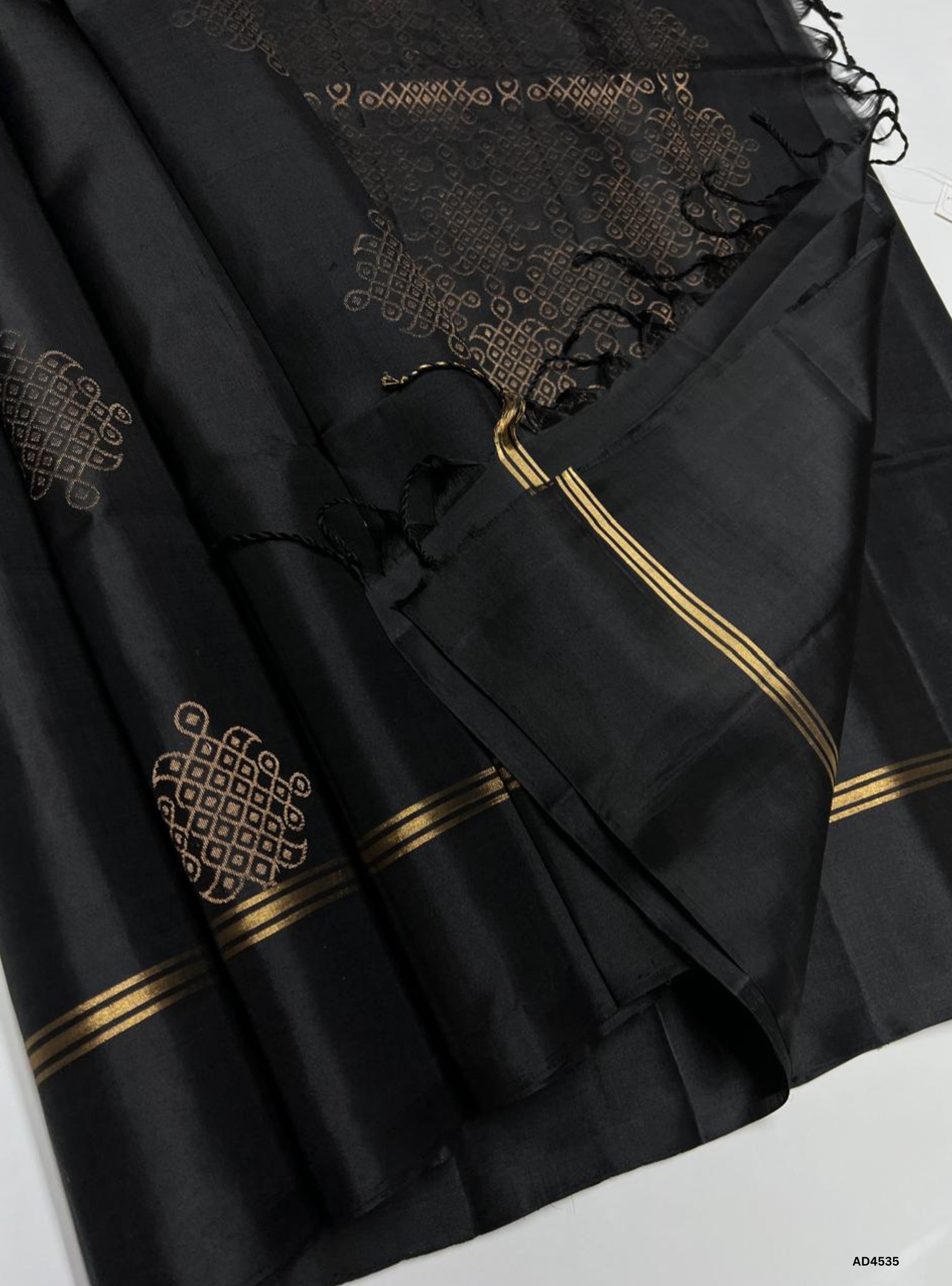 Black - Kolam Soft Silk Saree