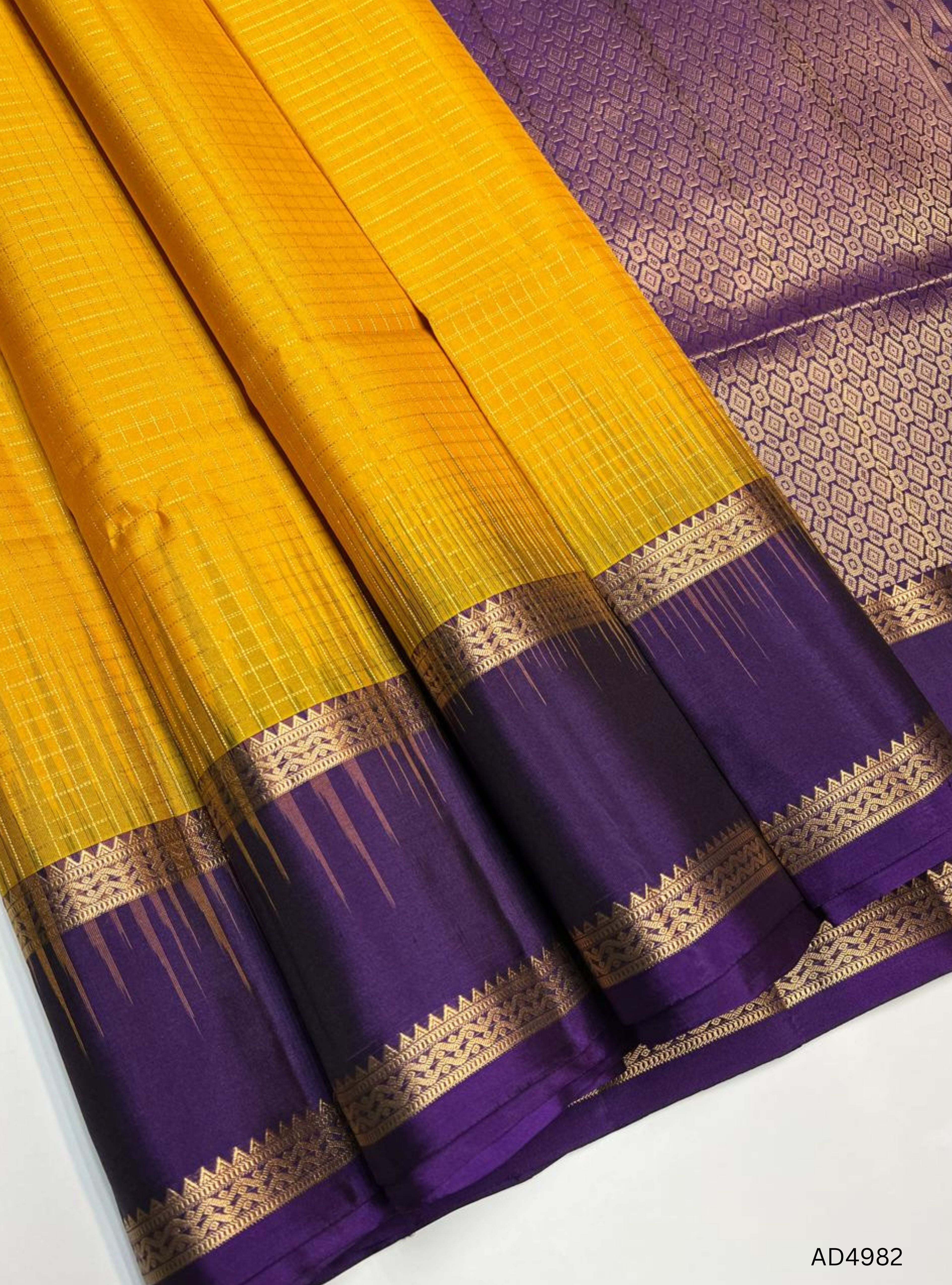 Yellow & Purple - Checkerd Retta Pet Soft Silk Saree