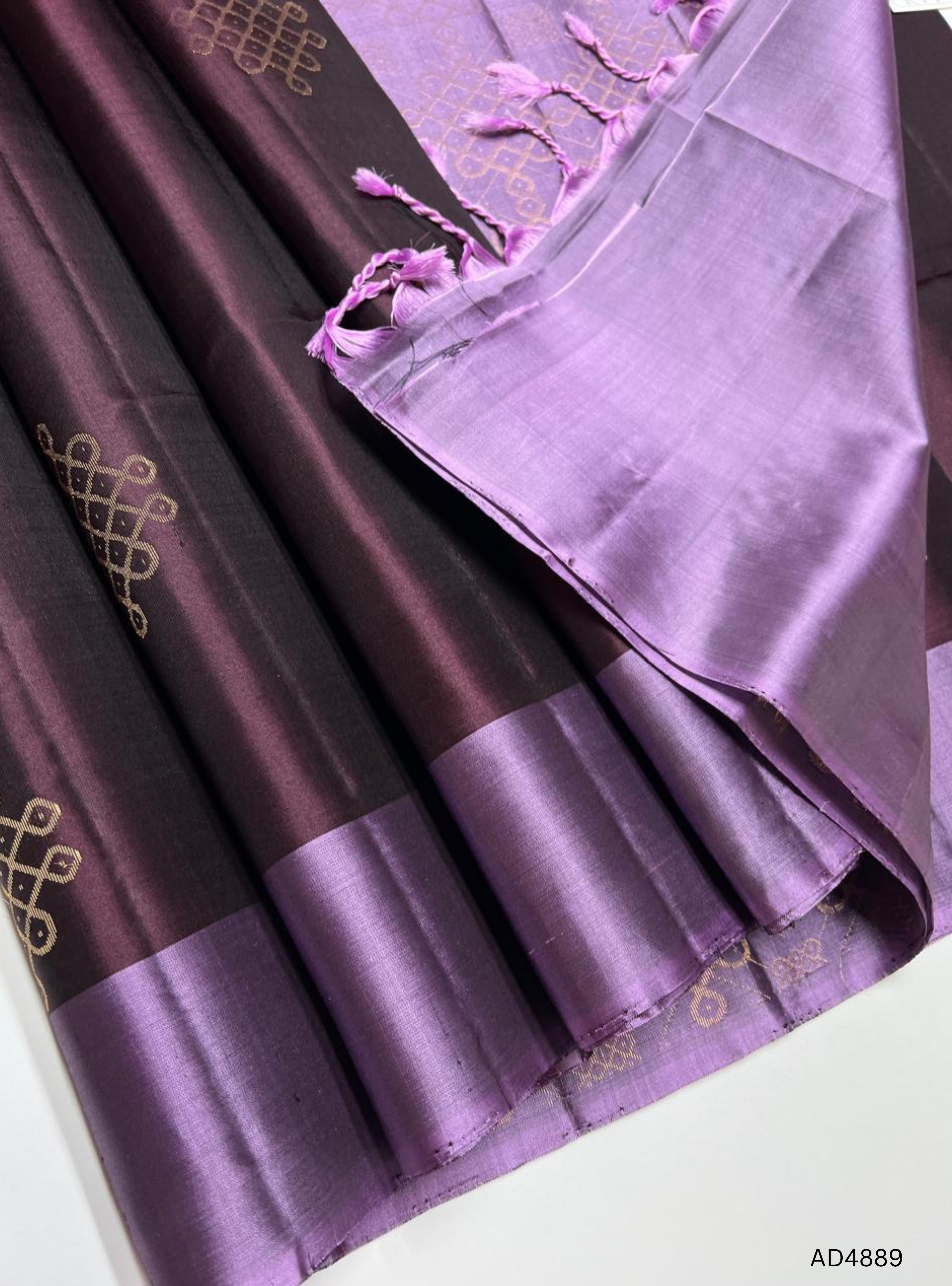 Plum & Lavender - Kolam Soft Silk Saree