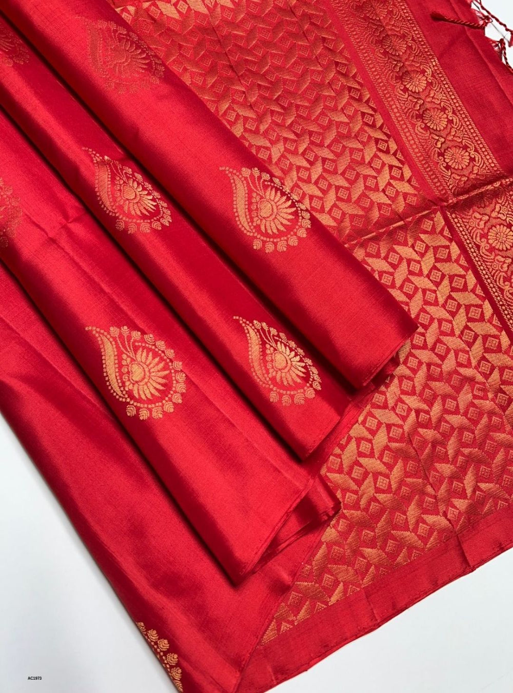 Red - Soft Silk Saree