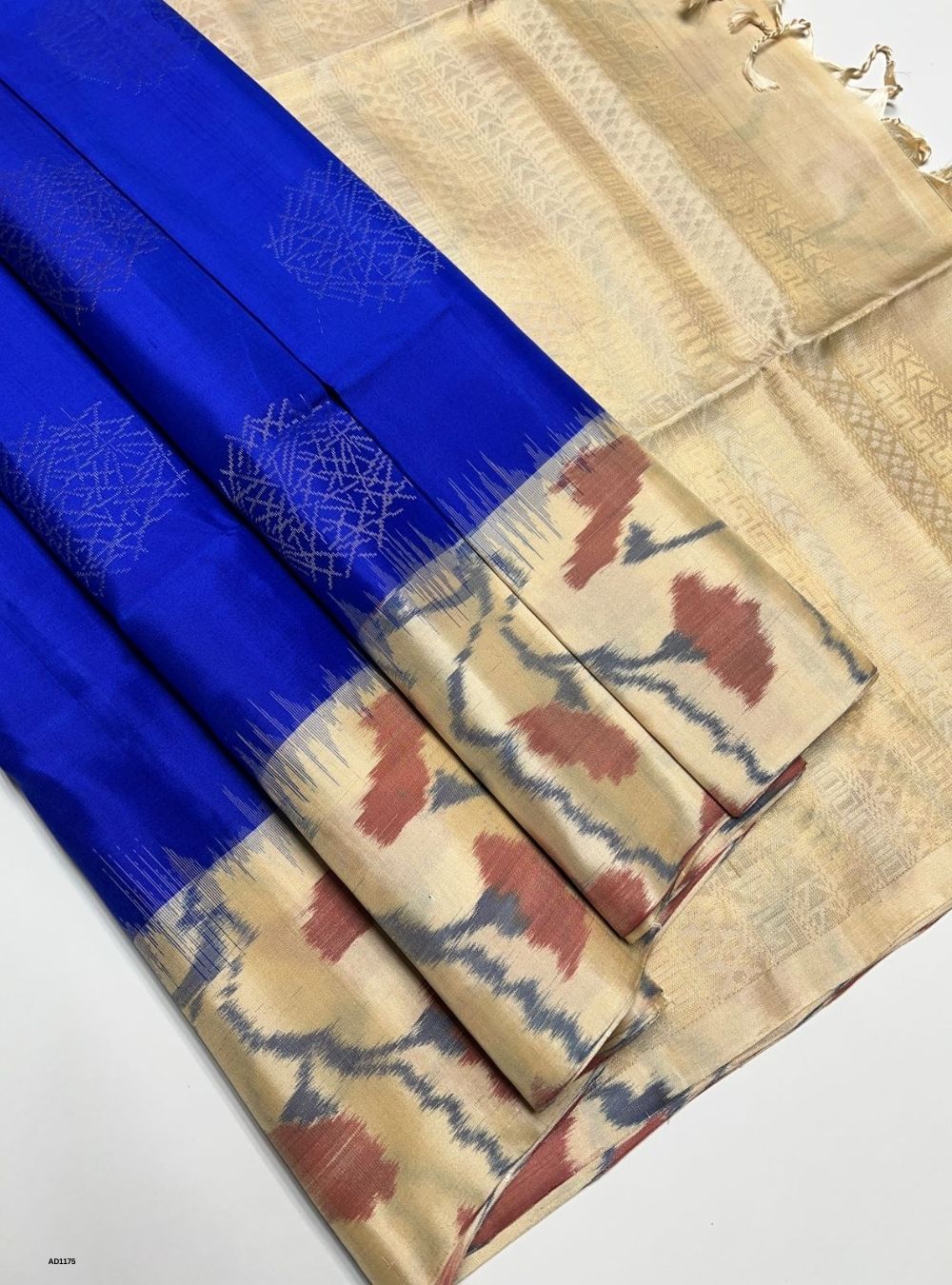 Royal Blue & Cream - Soft Silk Saree