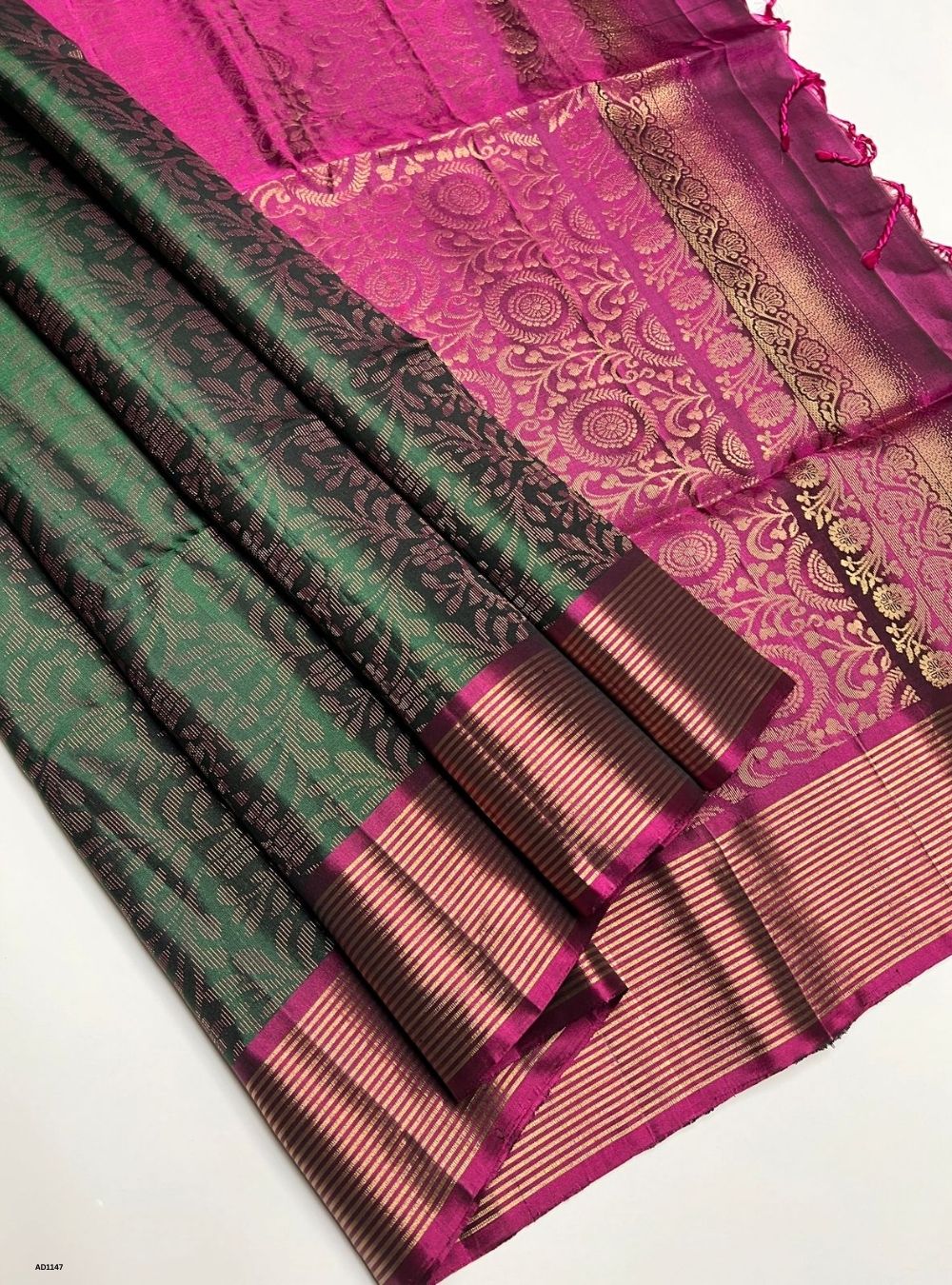 Bottle Green & Magenta - Soft Silk Saree