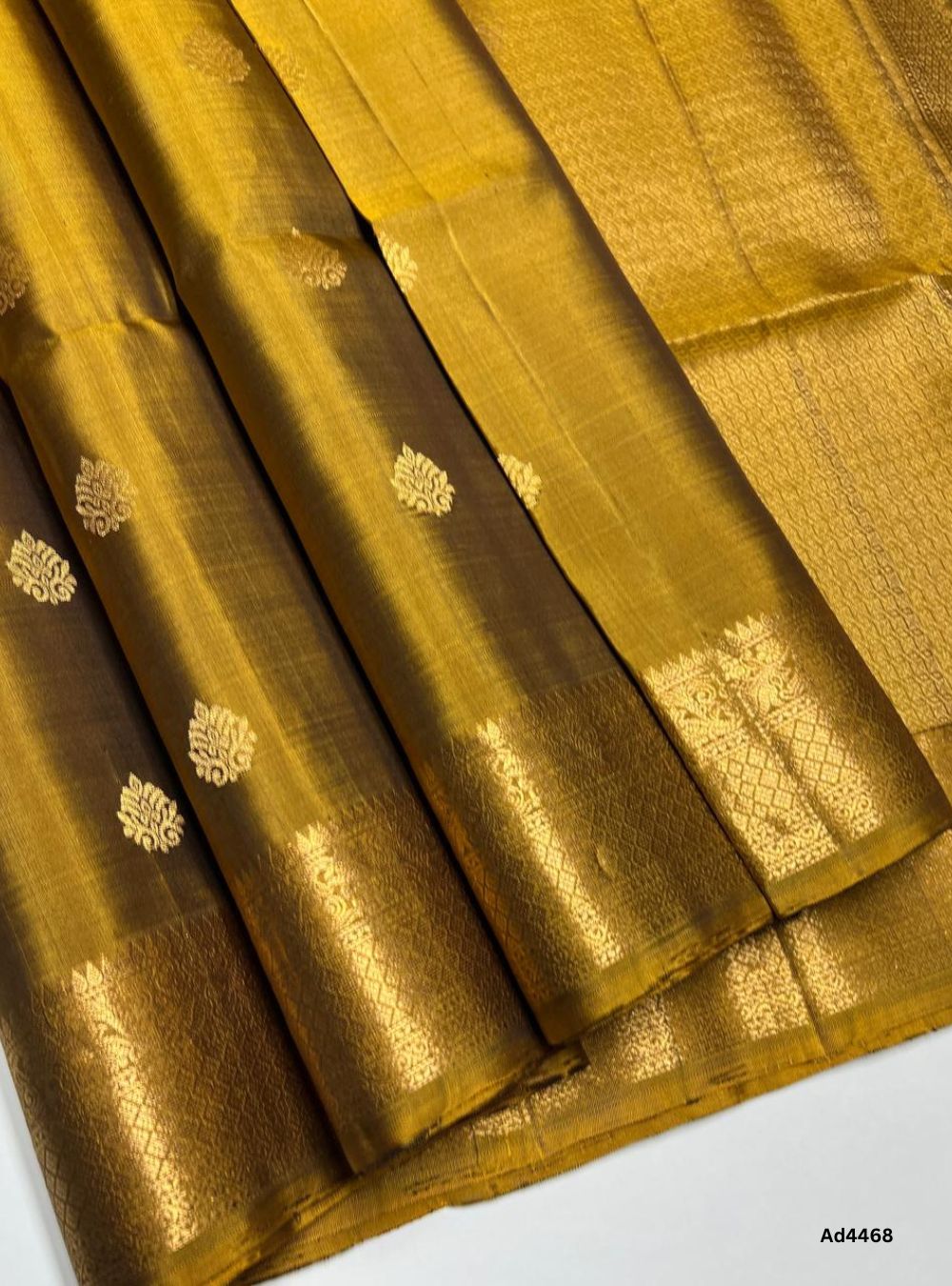 Fenugreek - Kanchi Border Soft Silk Saree Minor Damage