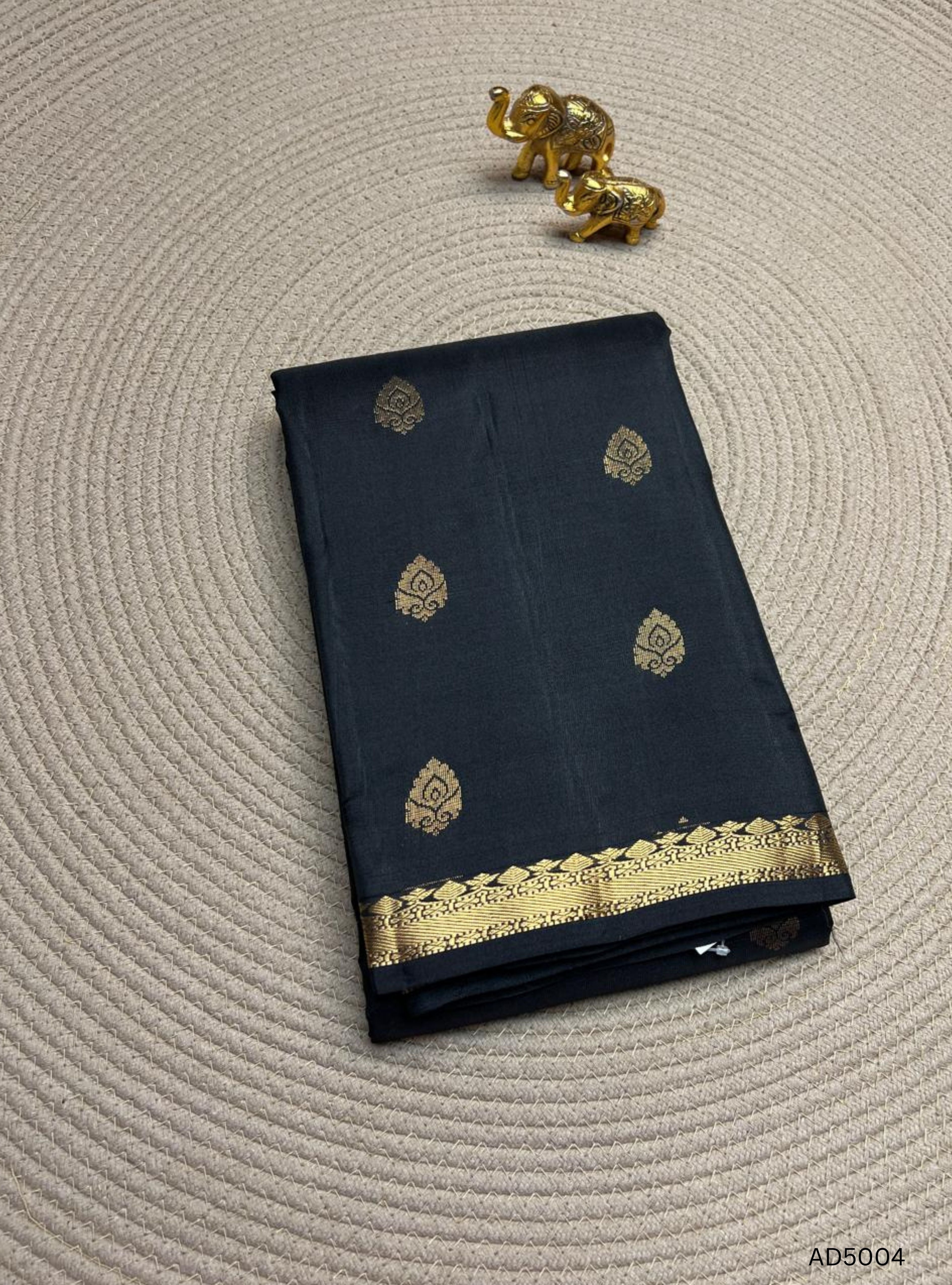 Black - Kanchi Border Soft Silk Saree