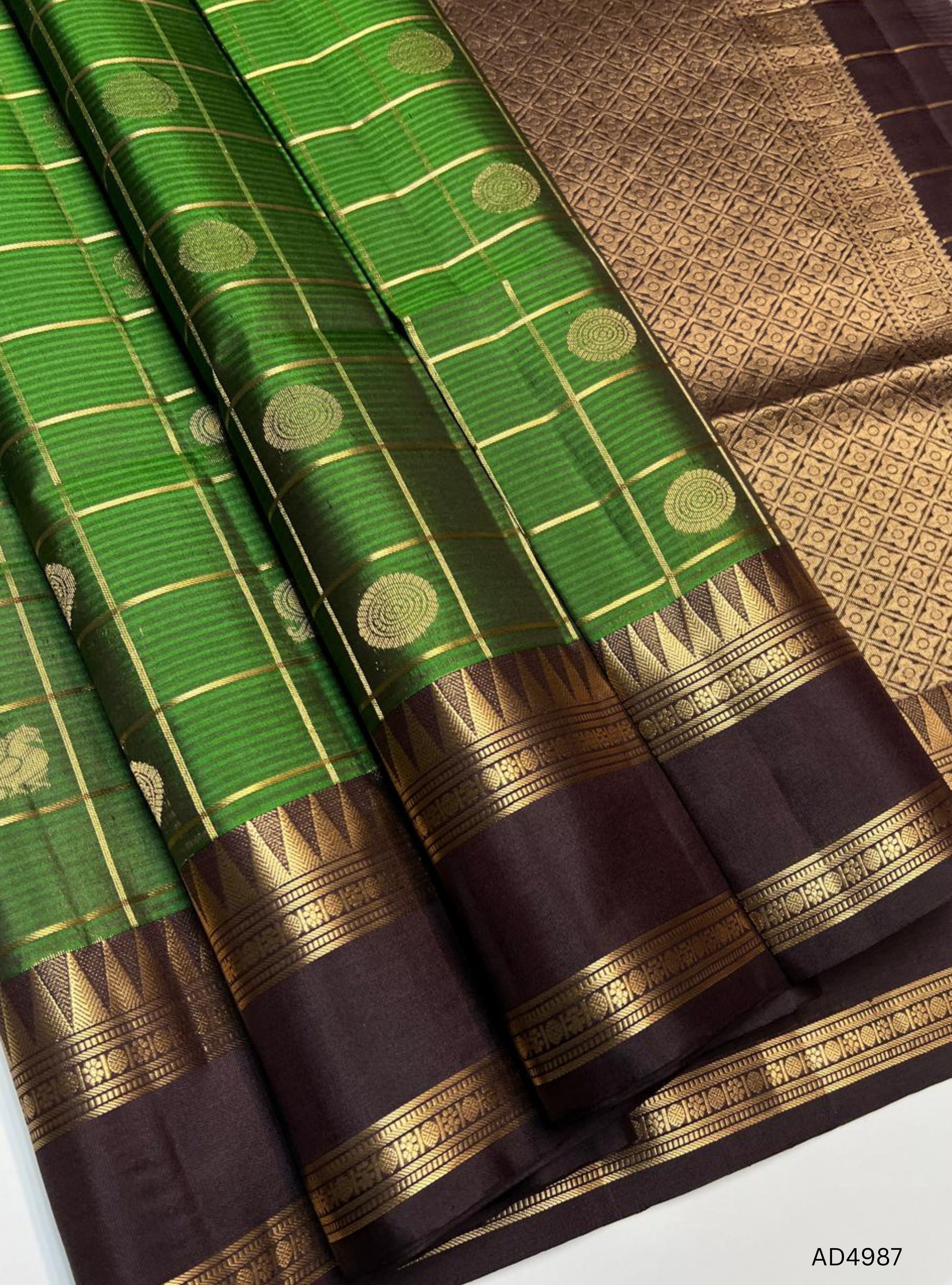 Green & Coffee Brown - Checkerd Retta Pet Soft Silk Saree