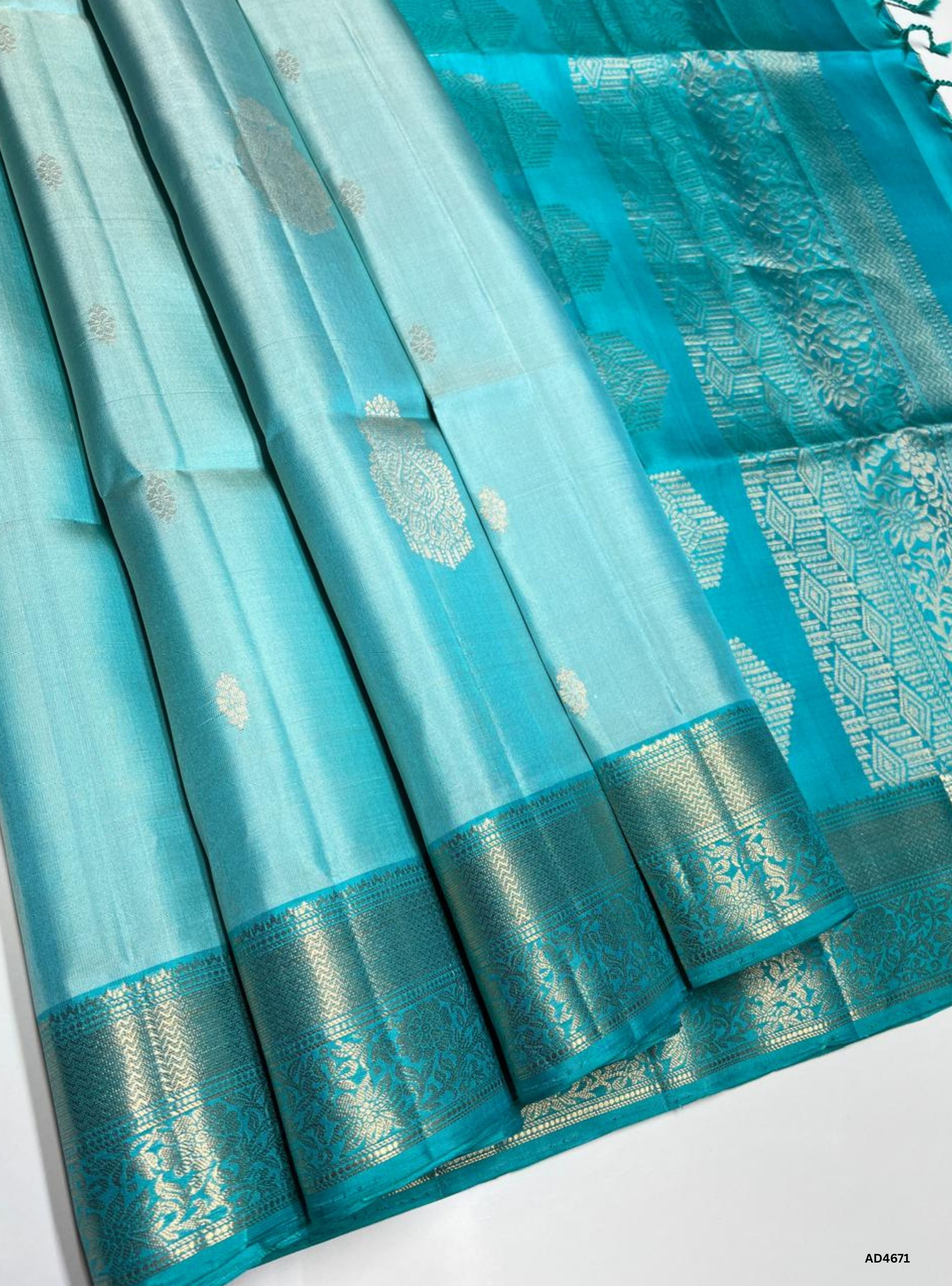 Ice Blue & Rama Green - Kanchi Border Soft Silk Saree