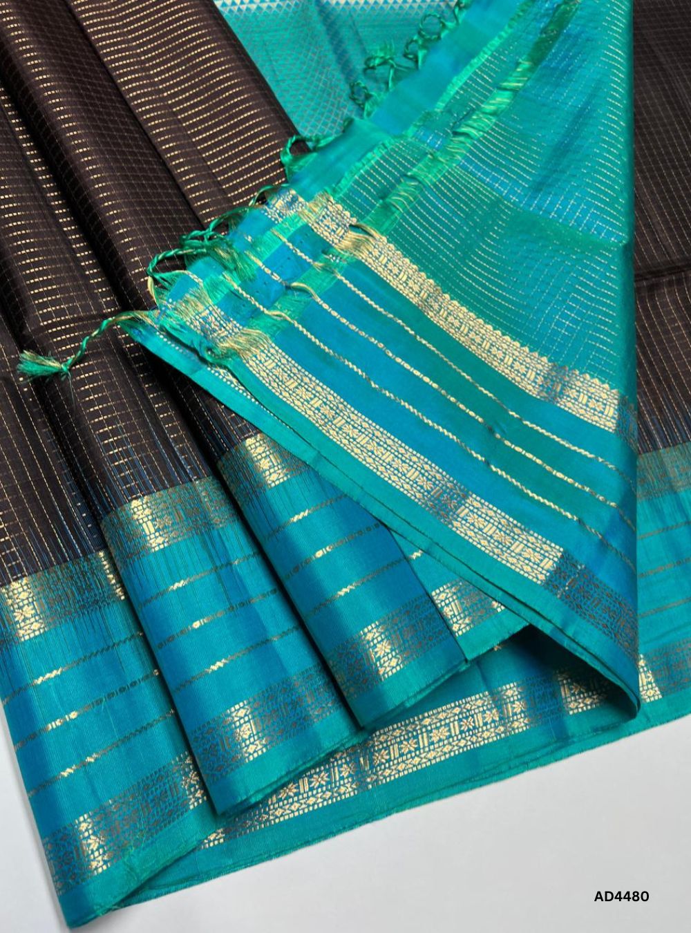 Coffee Brown & Aquva - Checkerd Retta Pett Saree