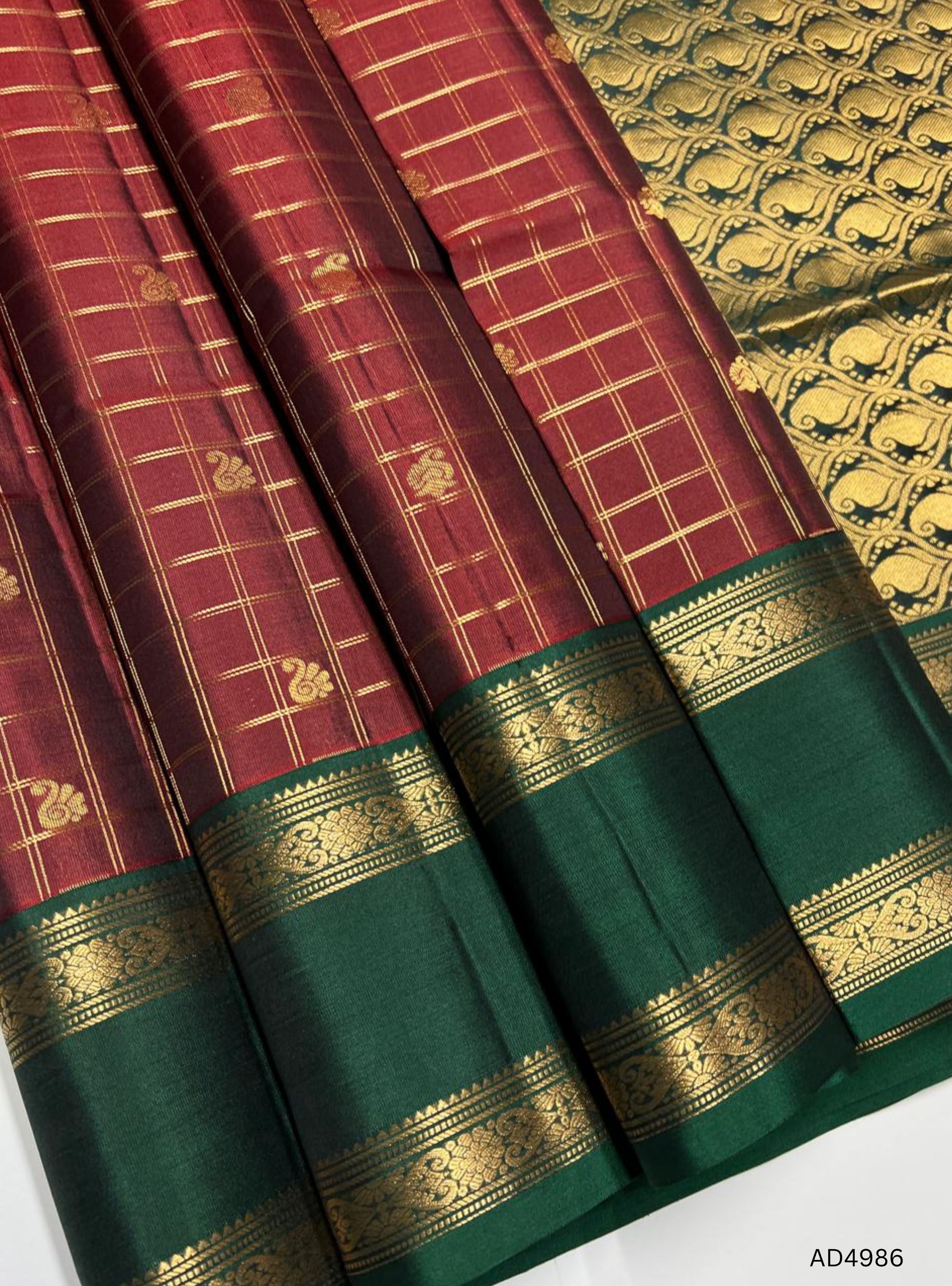 Maroon & Green - Checkerd Retta Pet Soft Silk Saree