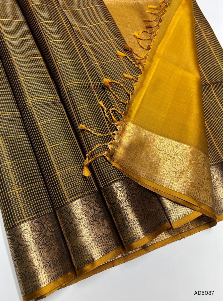Wooden Brown - Checkerd  Soft Silk Saree