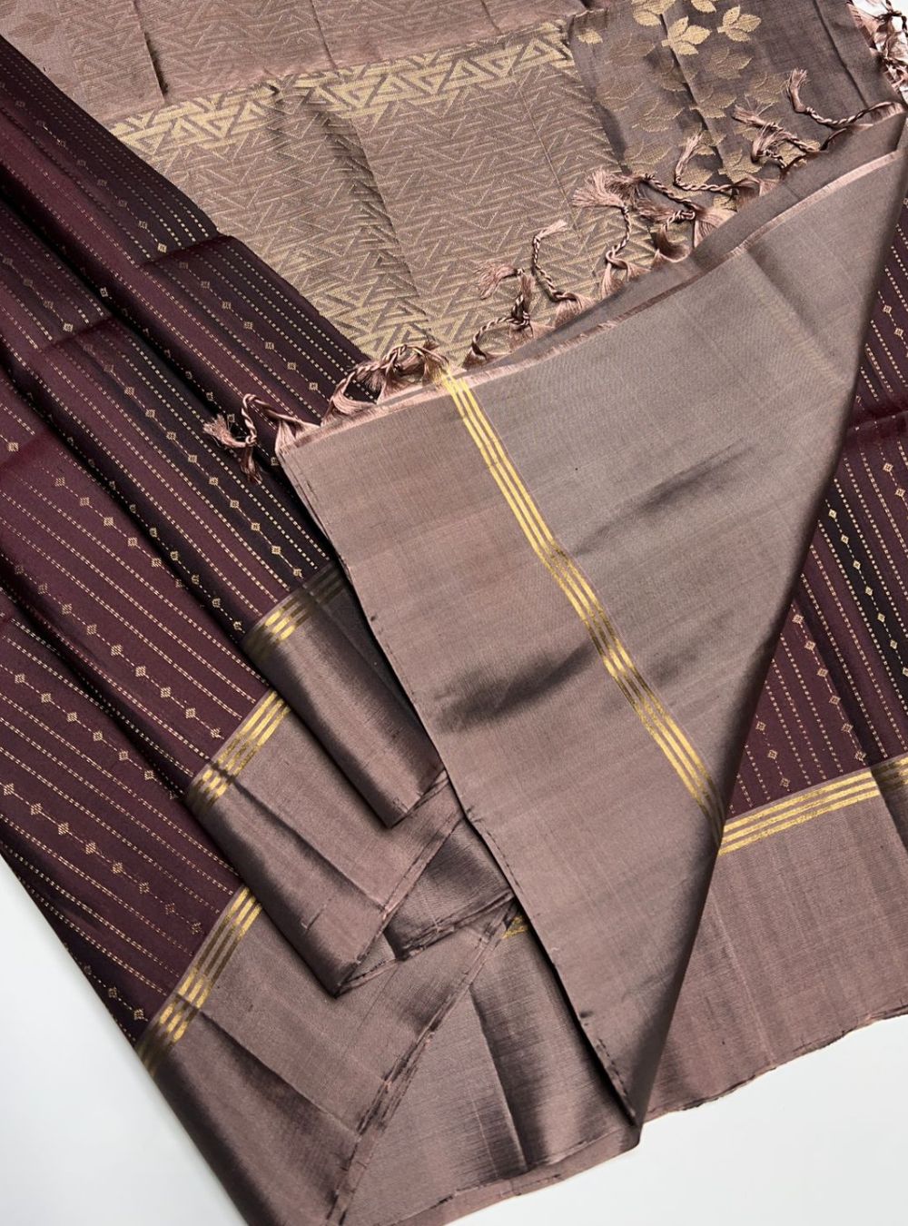 Vaira Oosi - Coffee Brown & Chocolate Brown Soft Silk Saree