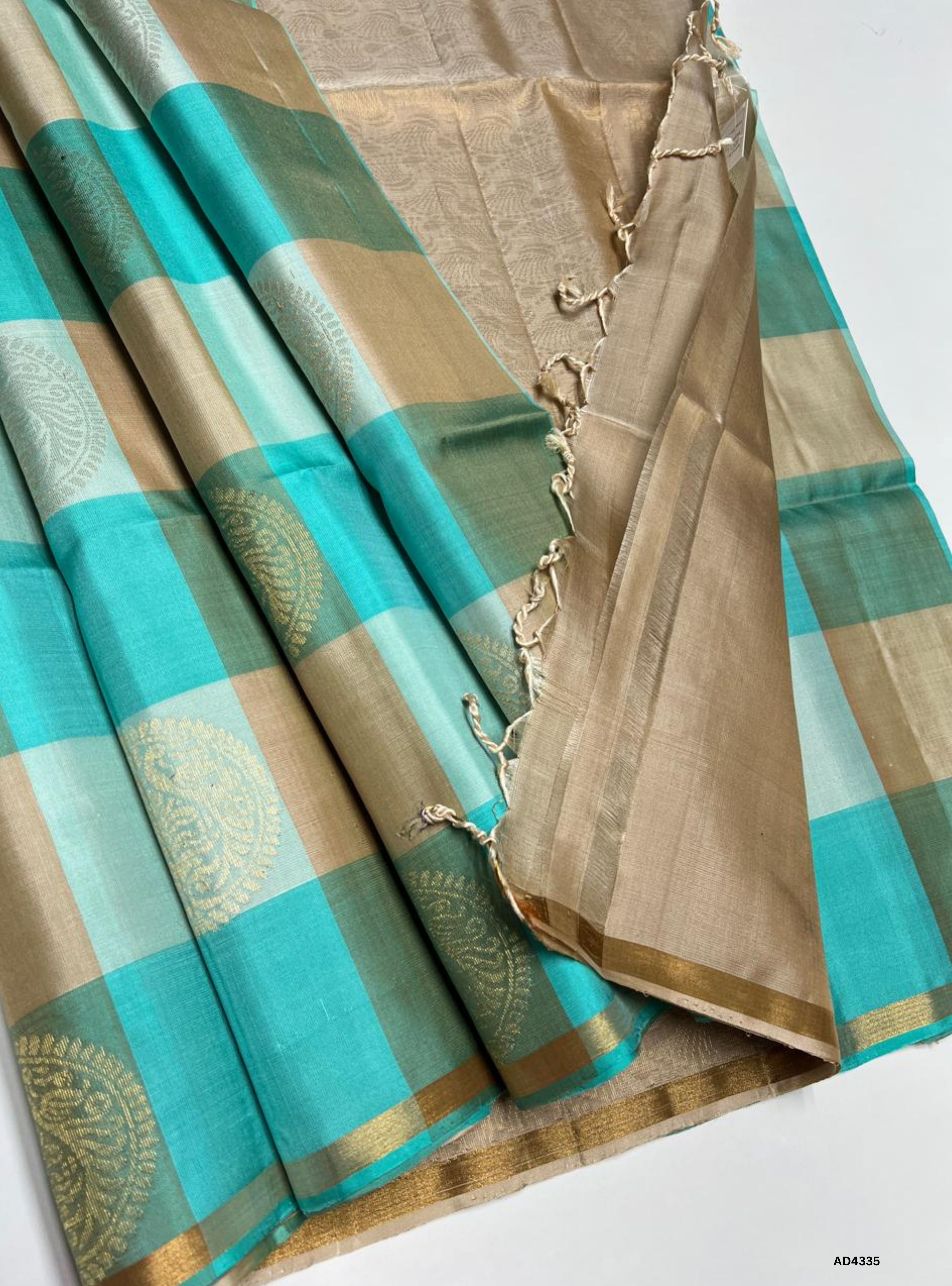 Sky Blue & Cream - Pazhum Pazhamum Soft Silk Saree