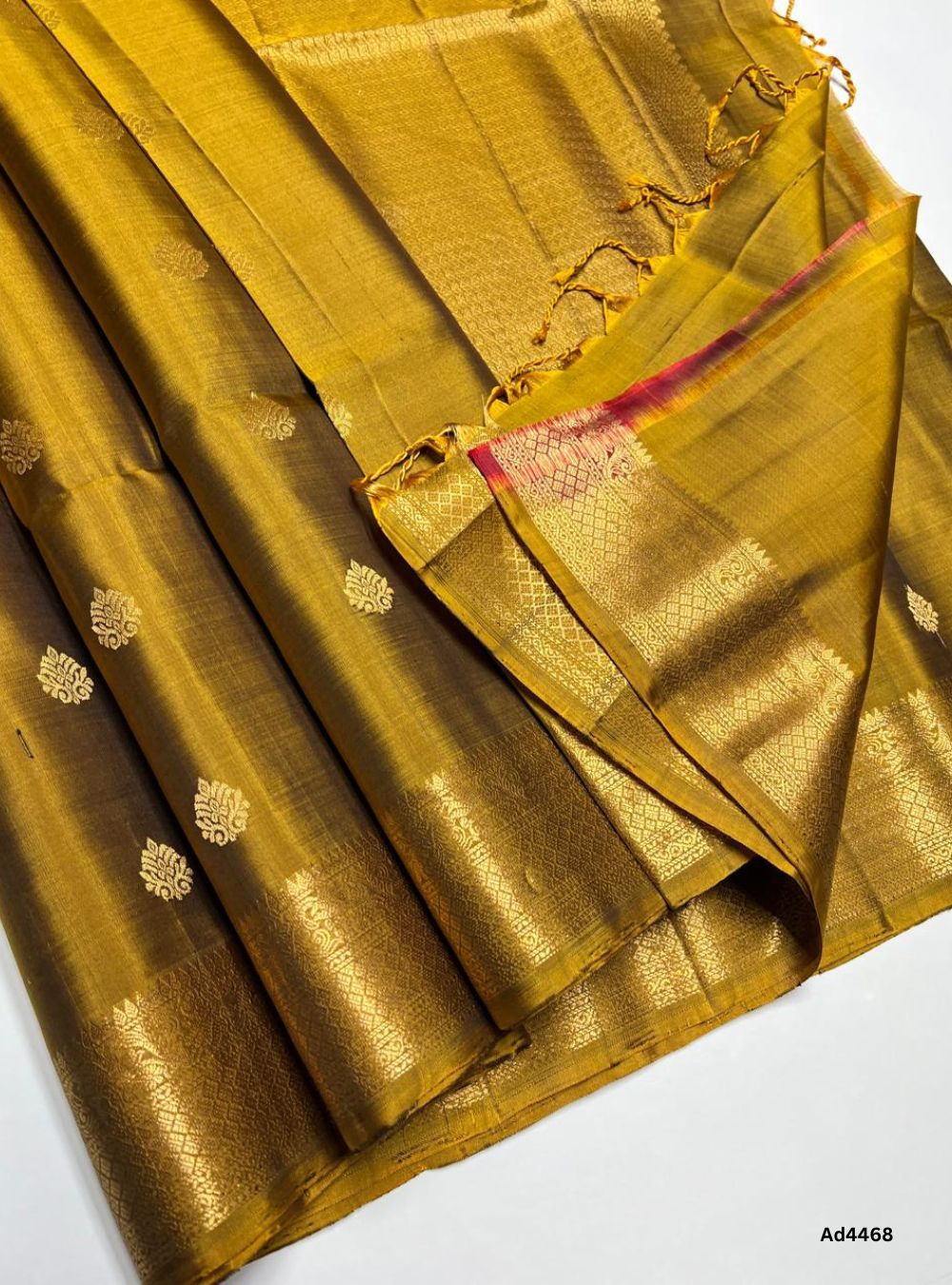 Fenugreek - Kanchi Border Soft Silk Saree Minor Damage