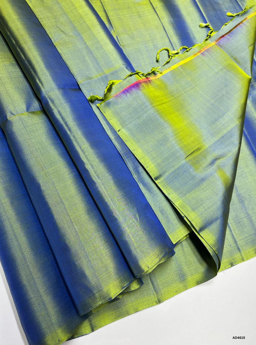 Dual Tone Green - Plain Soft Silk Saree