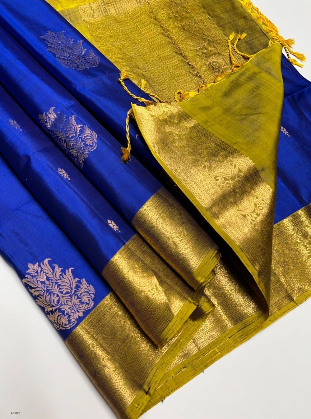 Royal Blue & Mehndi Green - Soft Silk Saree