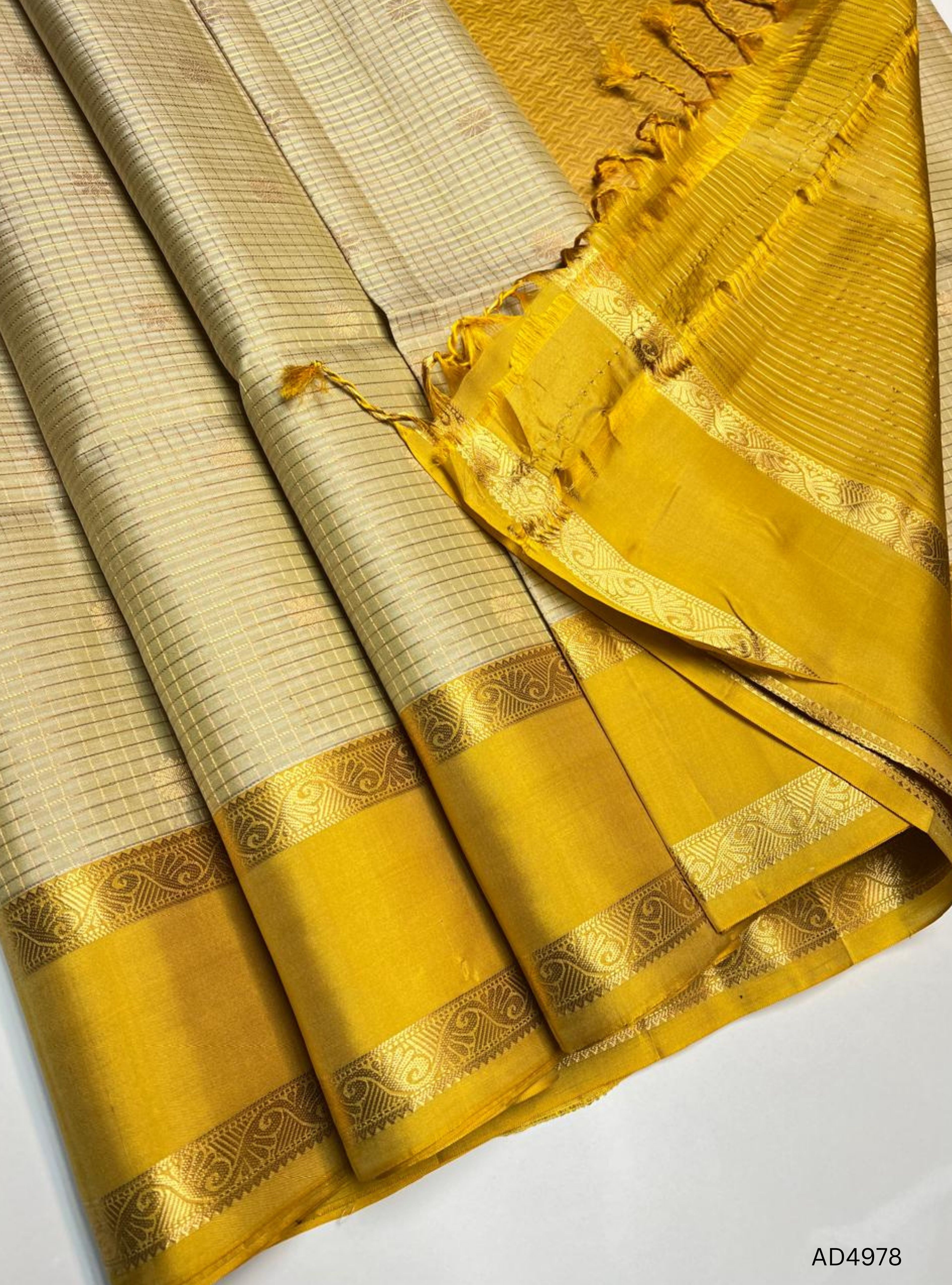 Ivory & Yellow - Checkerd Retta Pet Soft Silk Saree